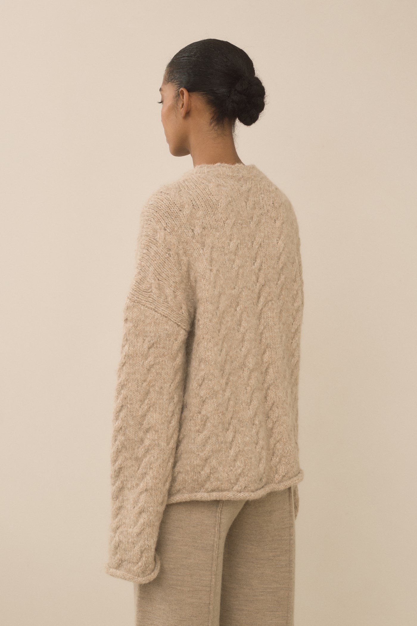 CABLE CREWNECK
