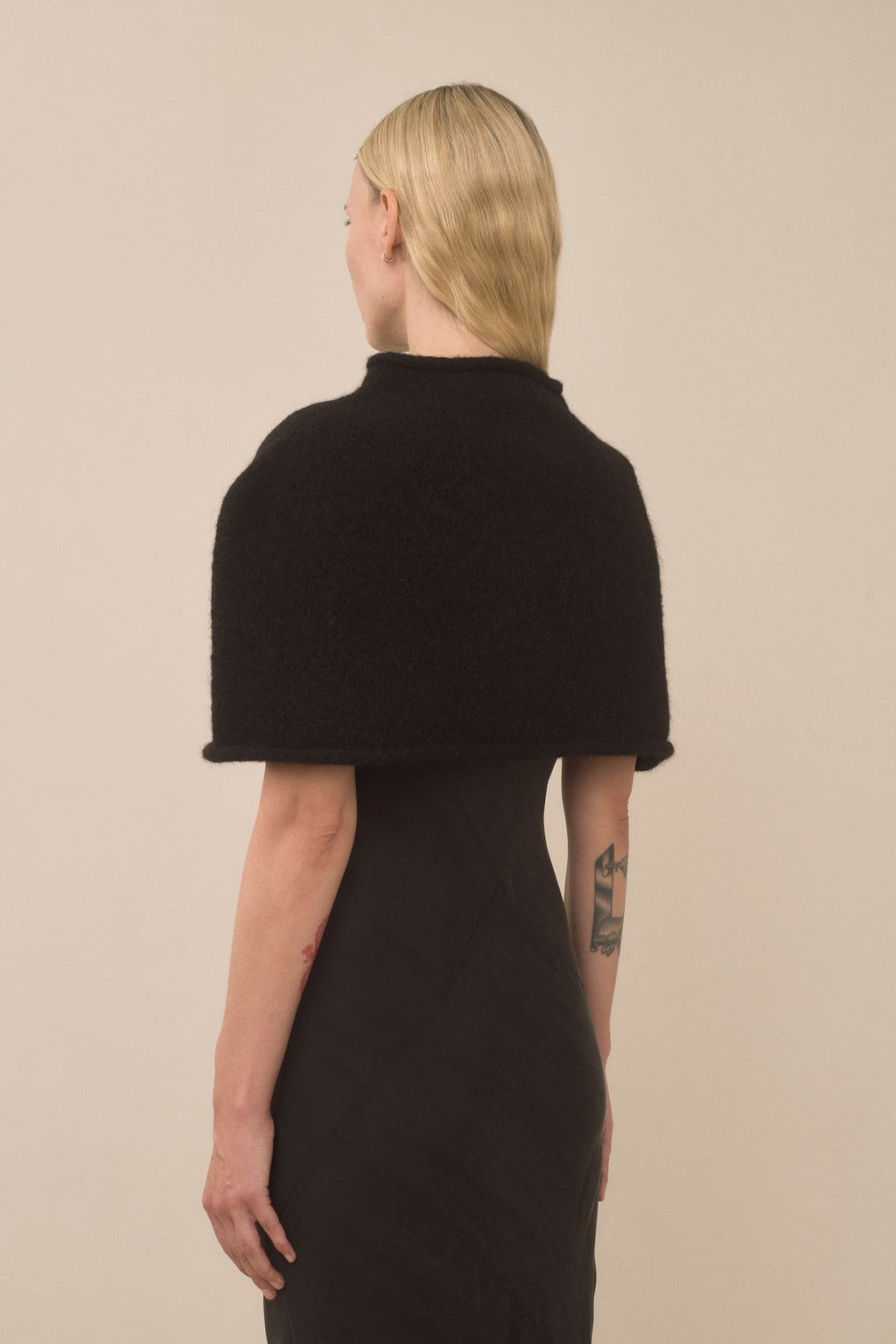 BOTTLE SHOULDERS
