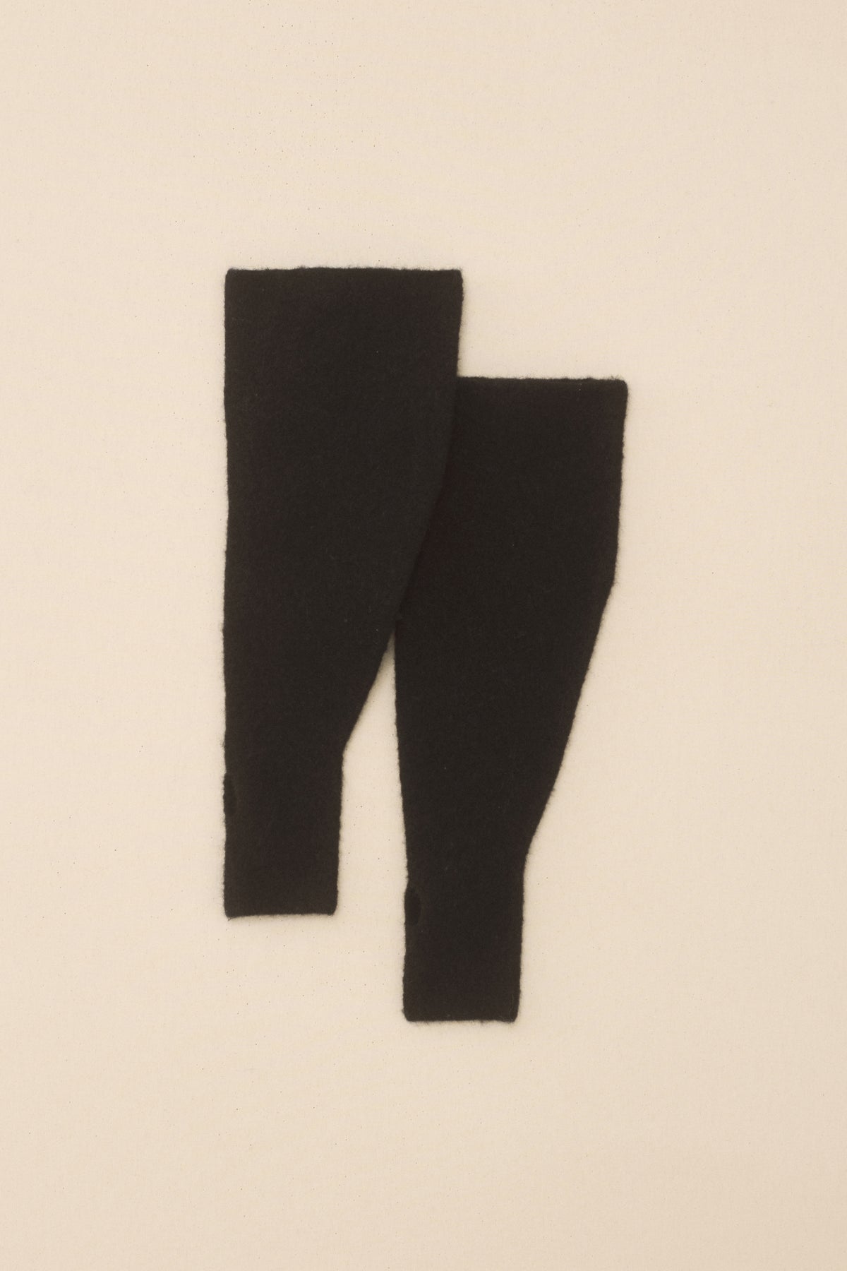FELT FINGERLESS GLOVES