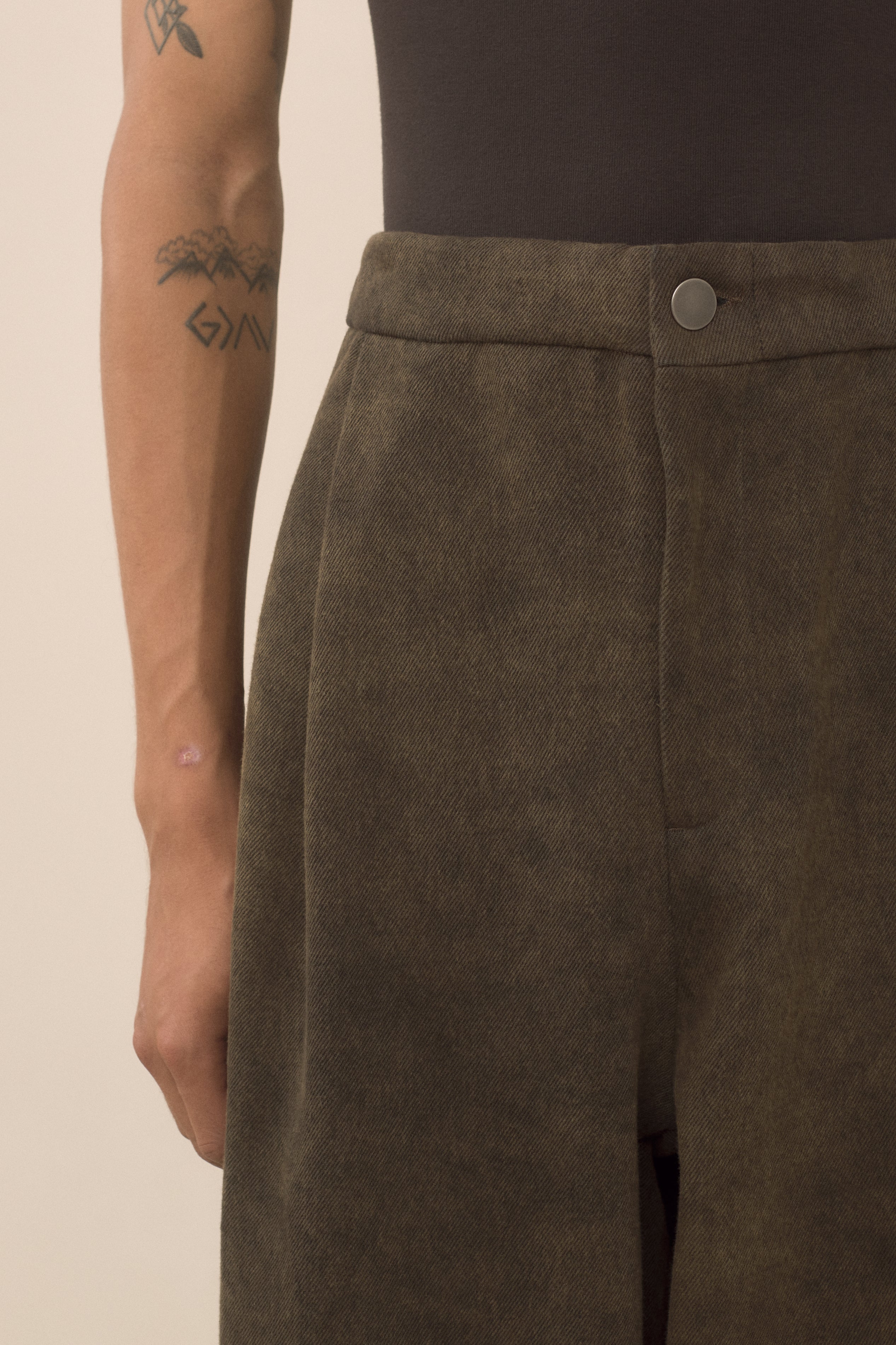 TWILL TAPER PANTS