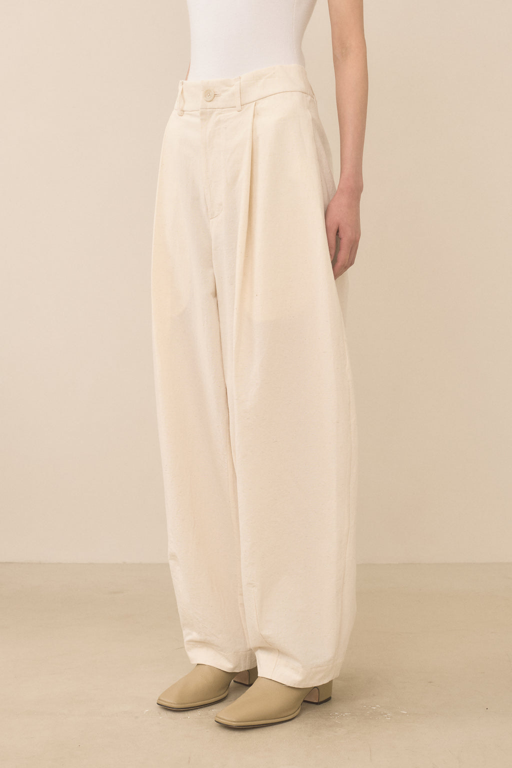TAPER TROUSER