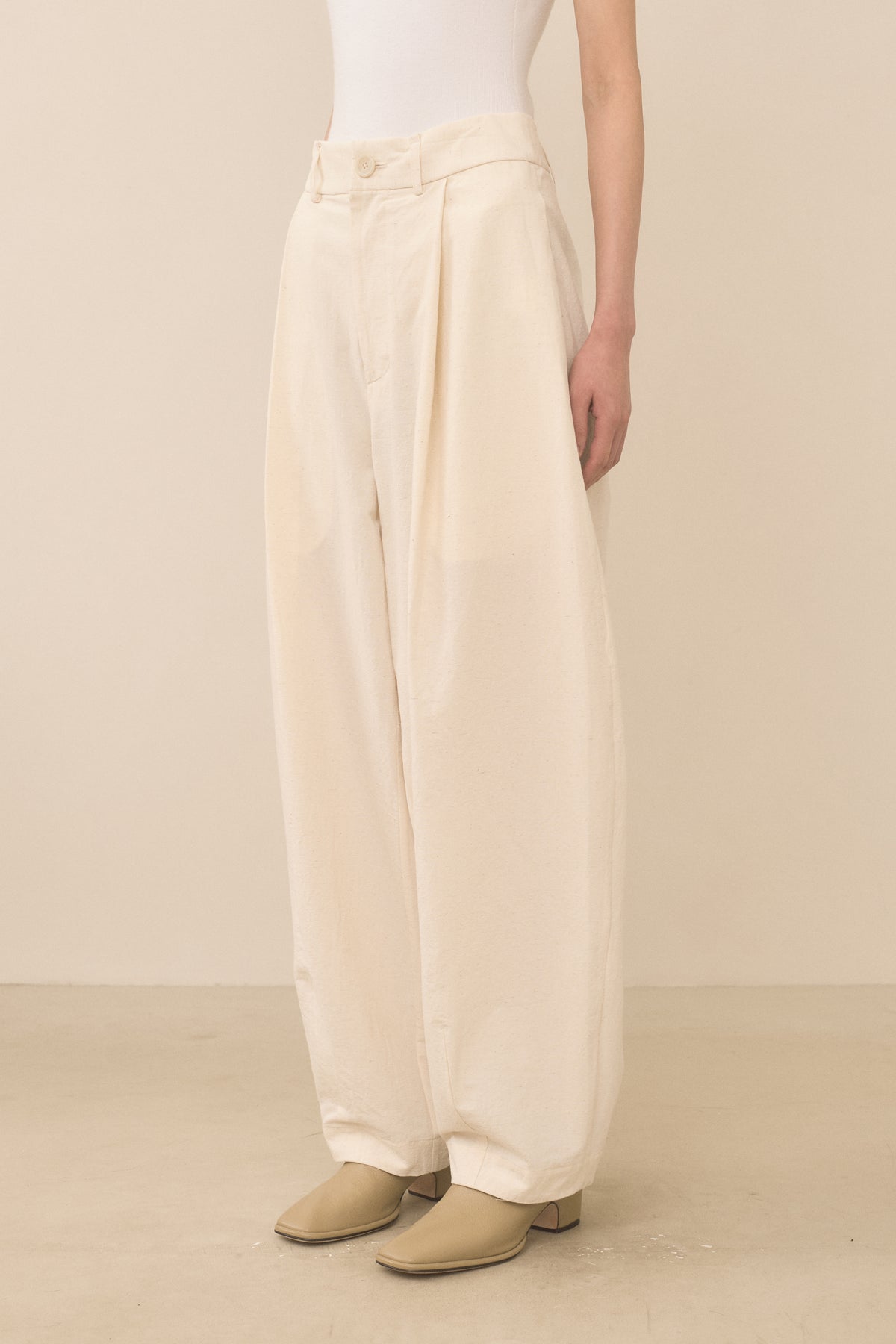 TAPER TROUSER