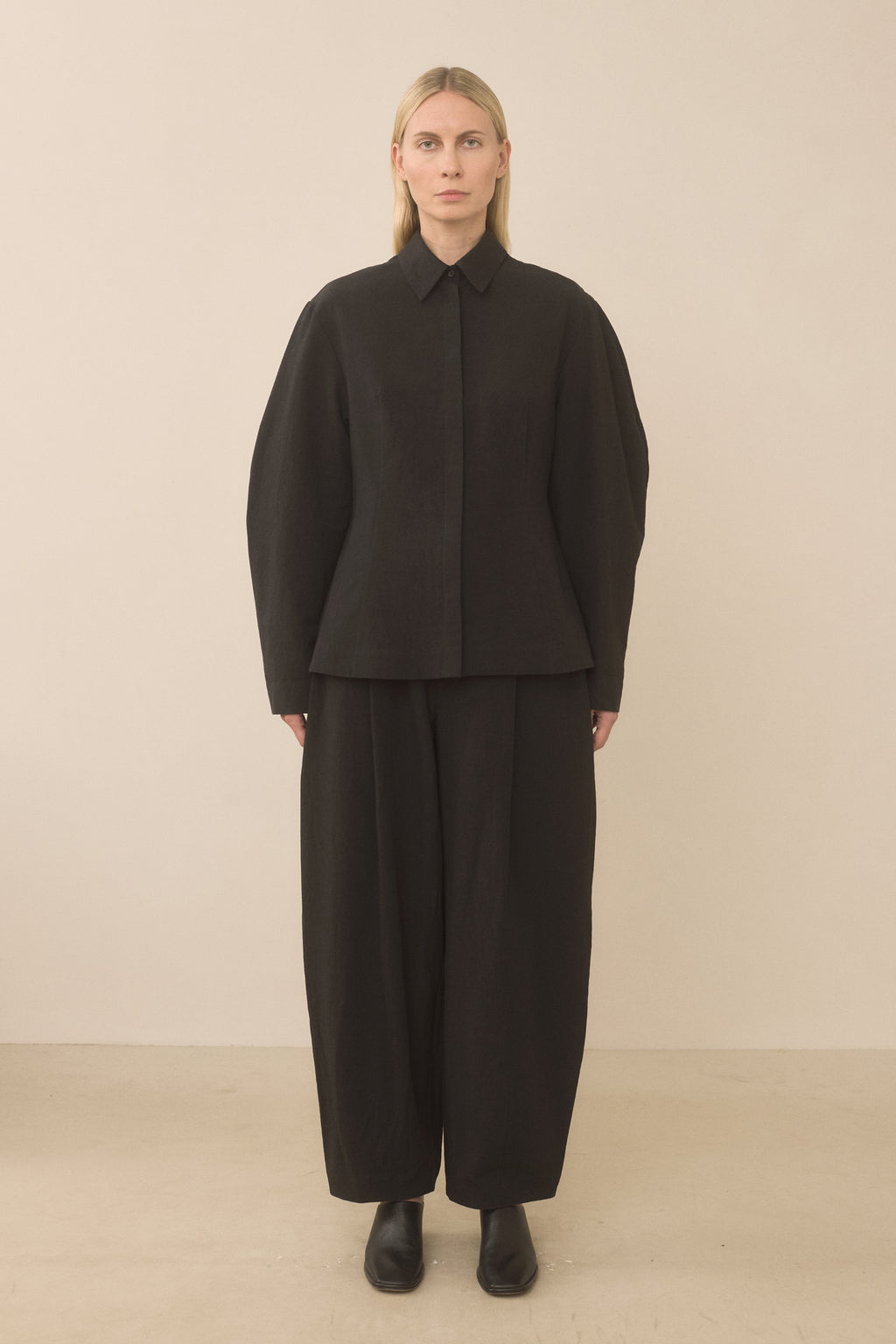 TAPER TROUSER