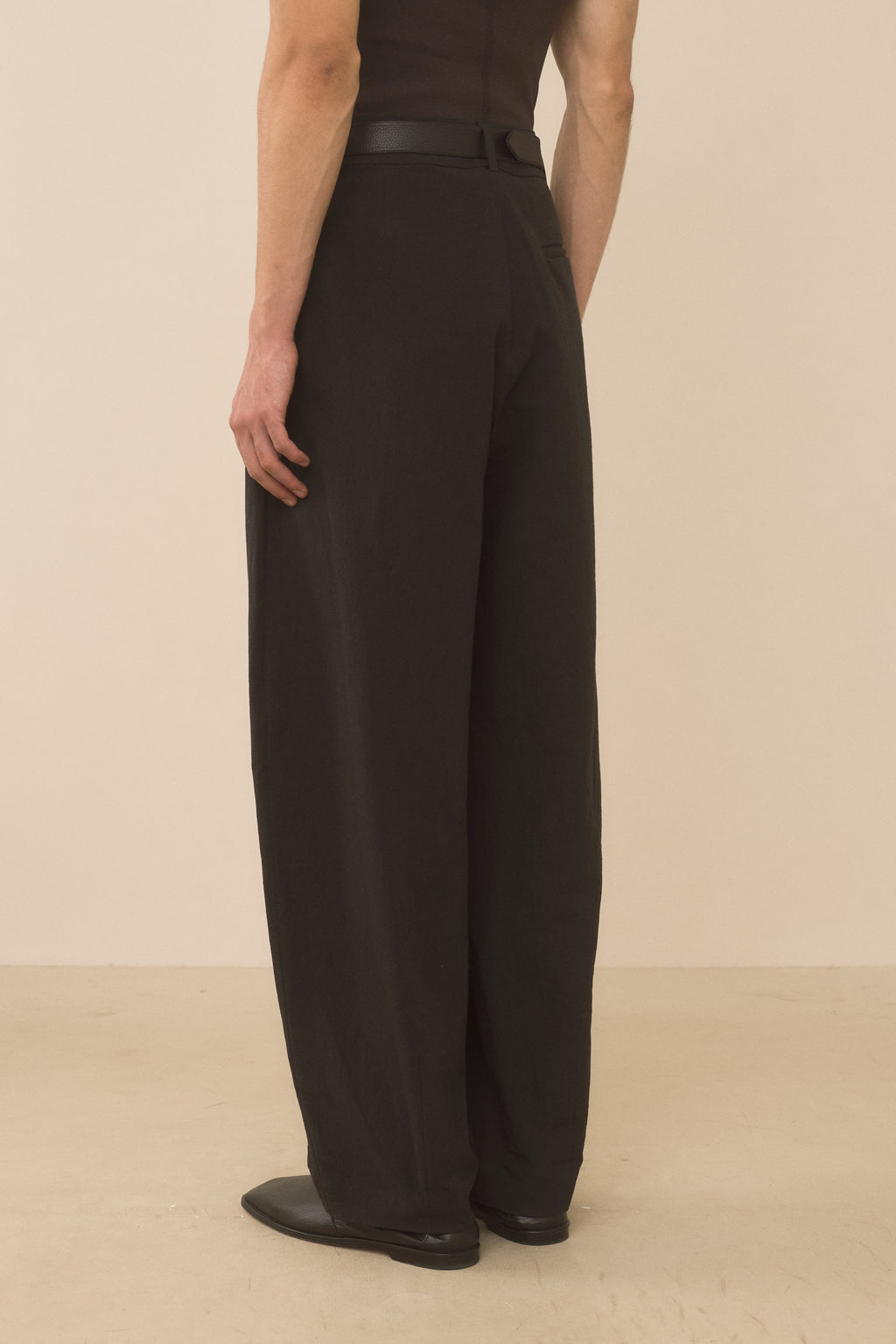 TAPER TROUSER