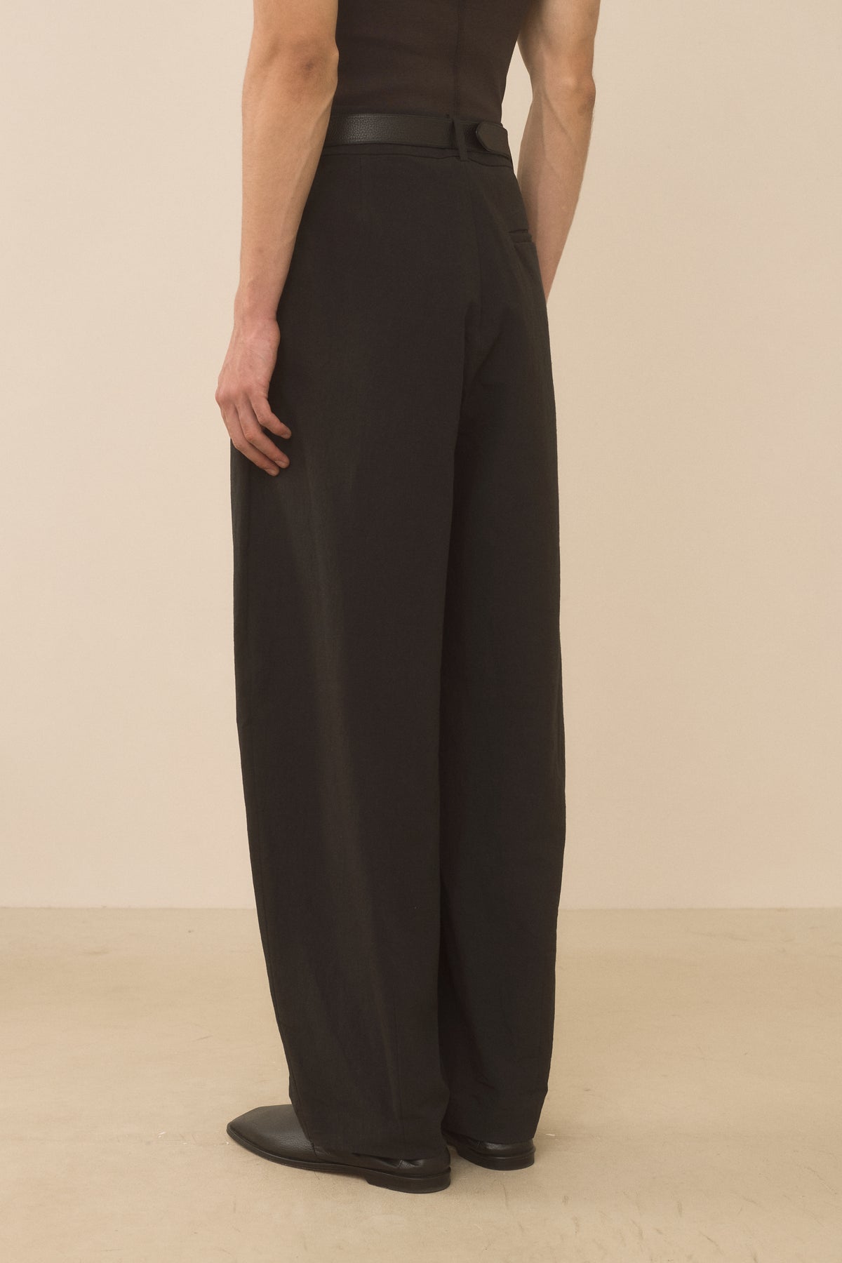 TAPER TROUSER