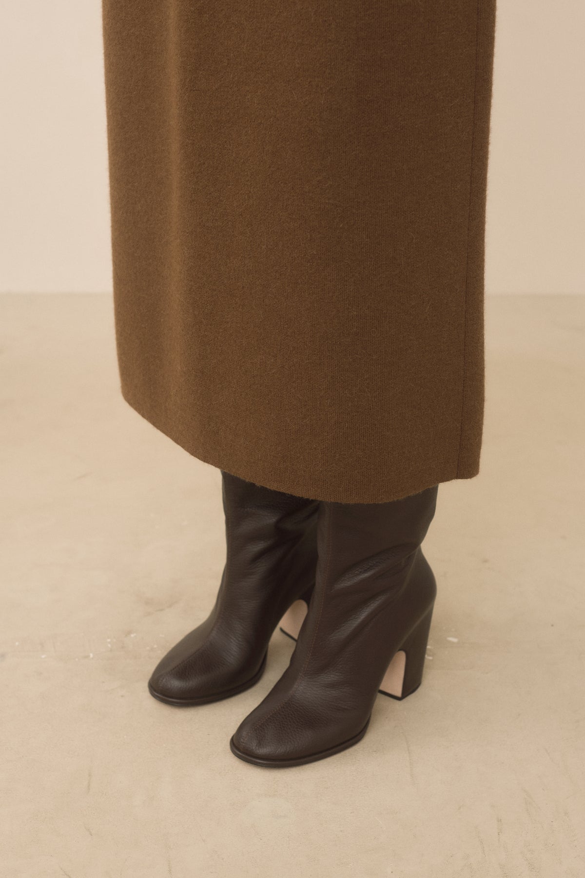 DOUBLE KNIT HIP SKIRT