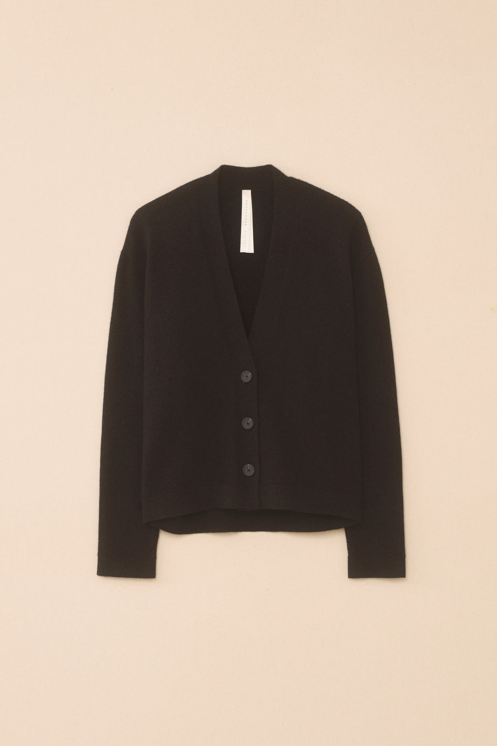 SOFT LOW BUTTON CARDIGAN