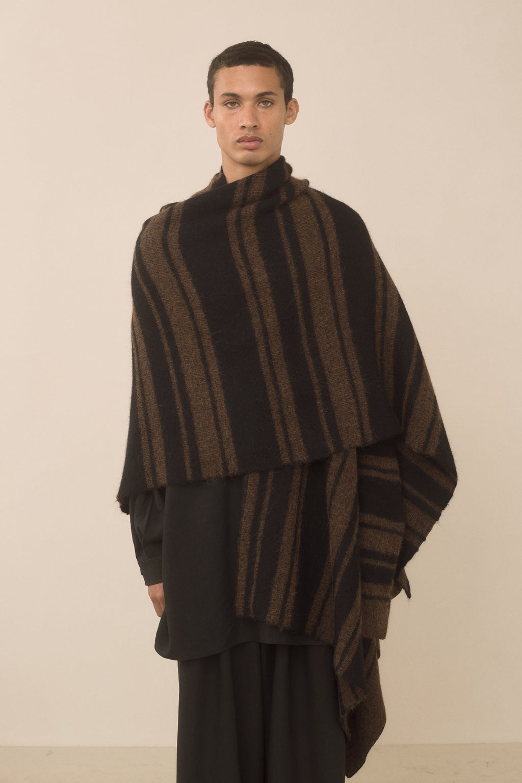 BANDED WRAP MANTLE