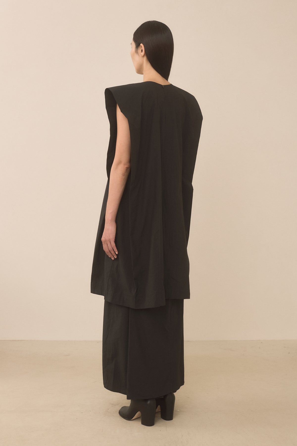 SHOULDER DRESS