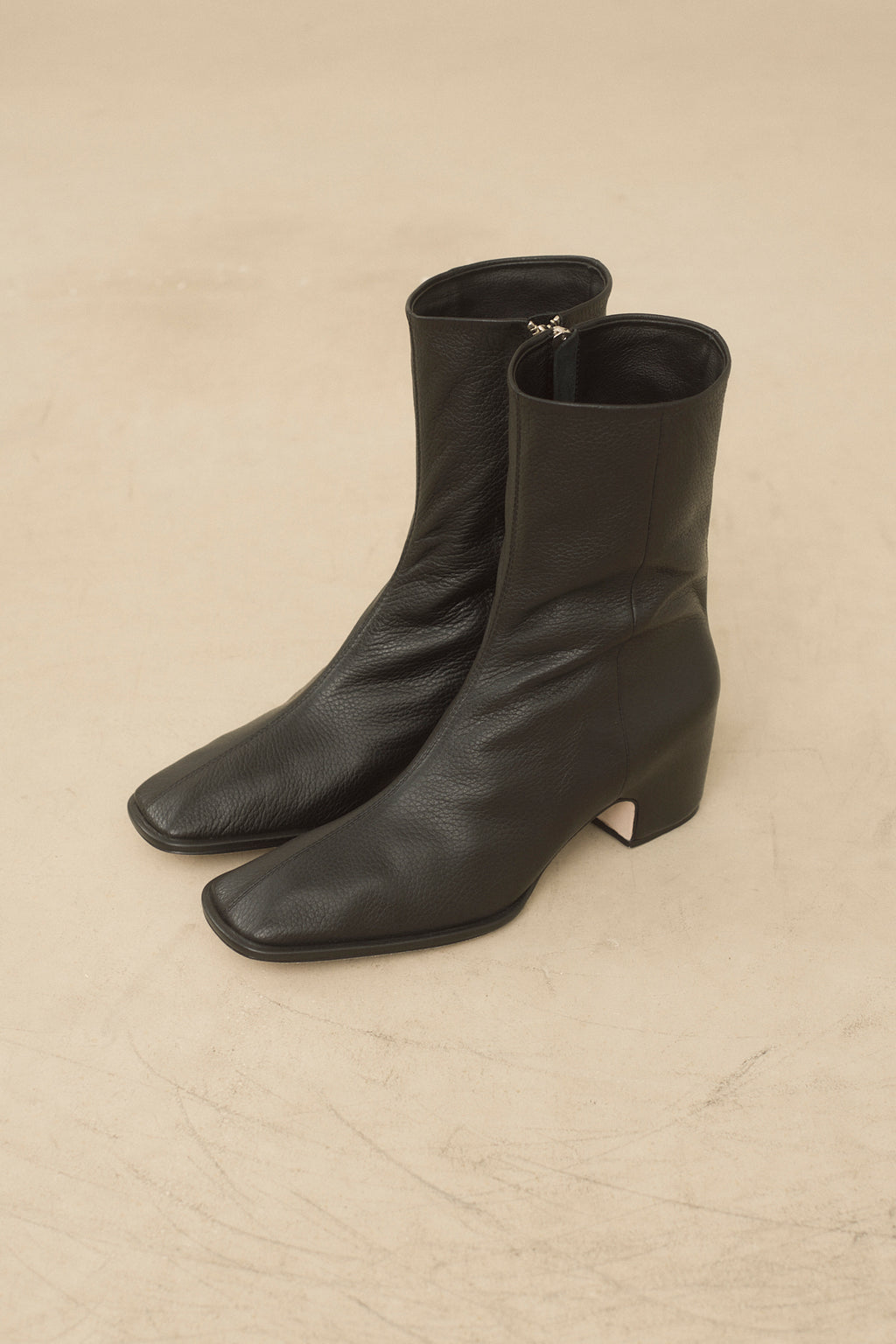 SQUARE ARCH BOOT