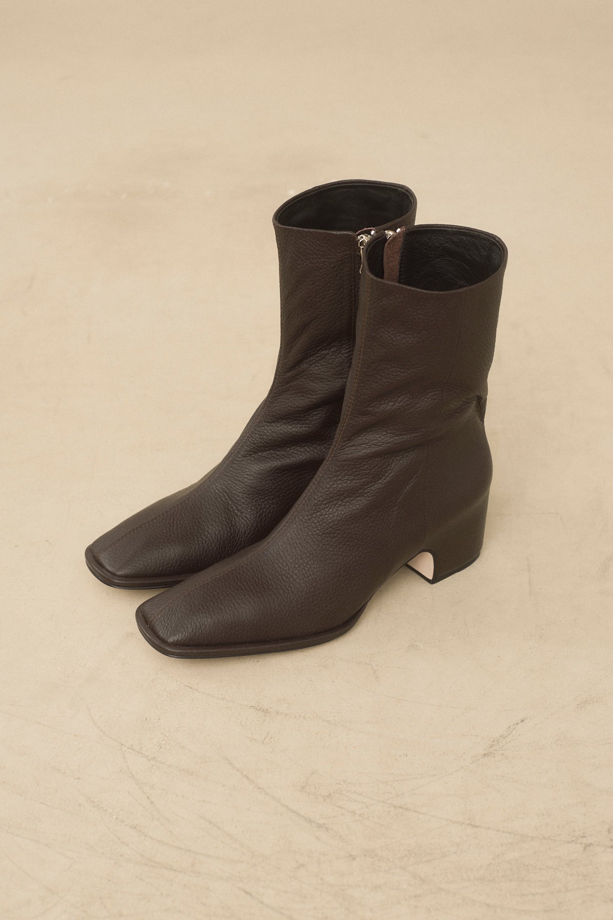 SQUARE ARCH BOOT