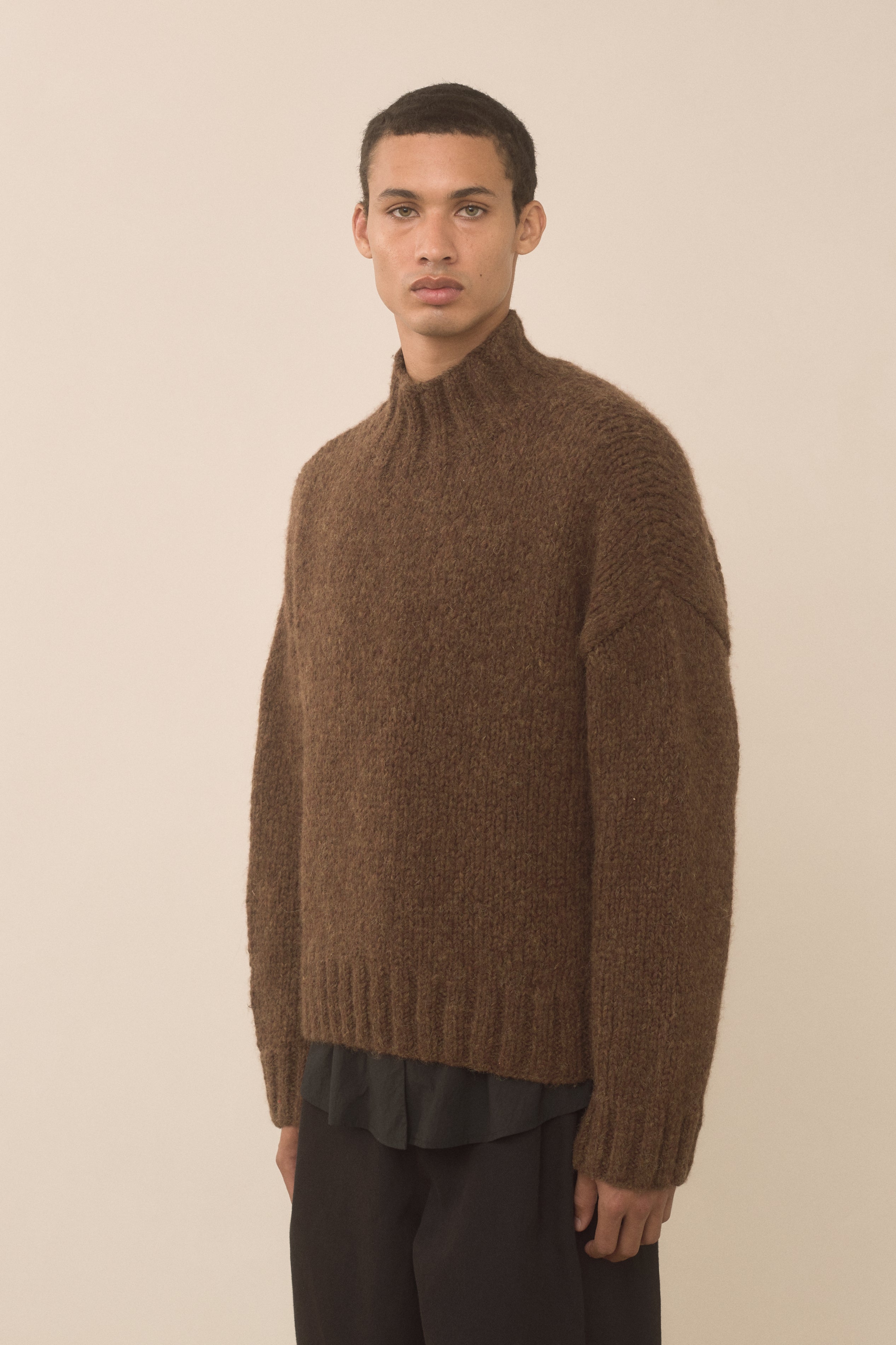 HANDKNIT MOCKNECK