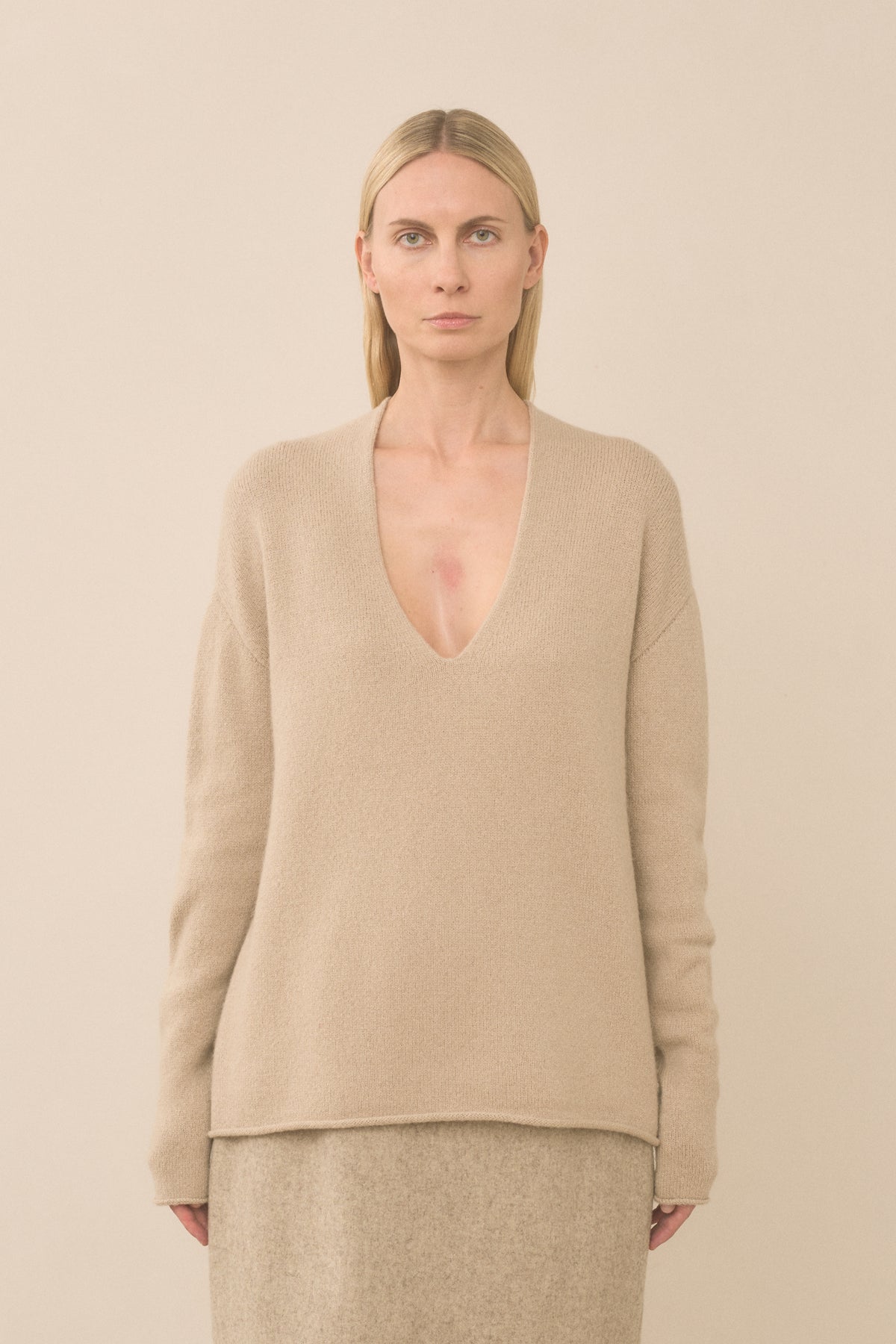 SOFT V NECK