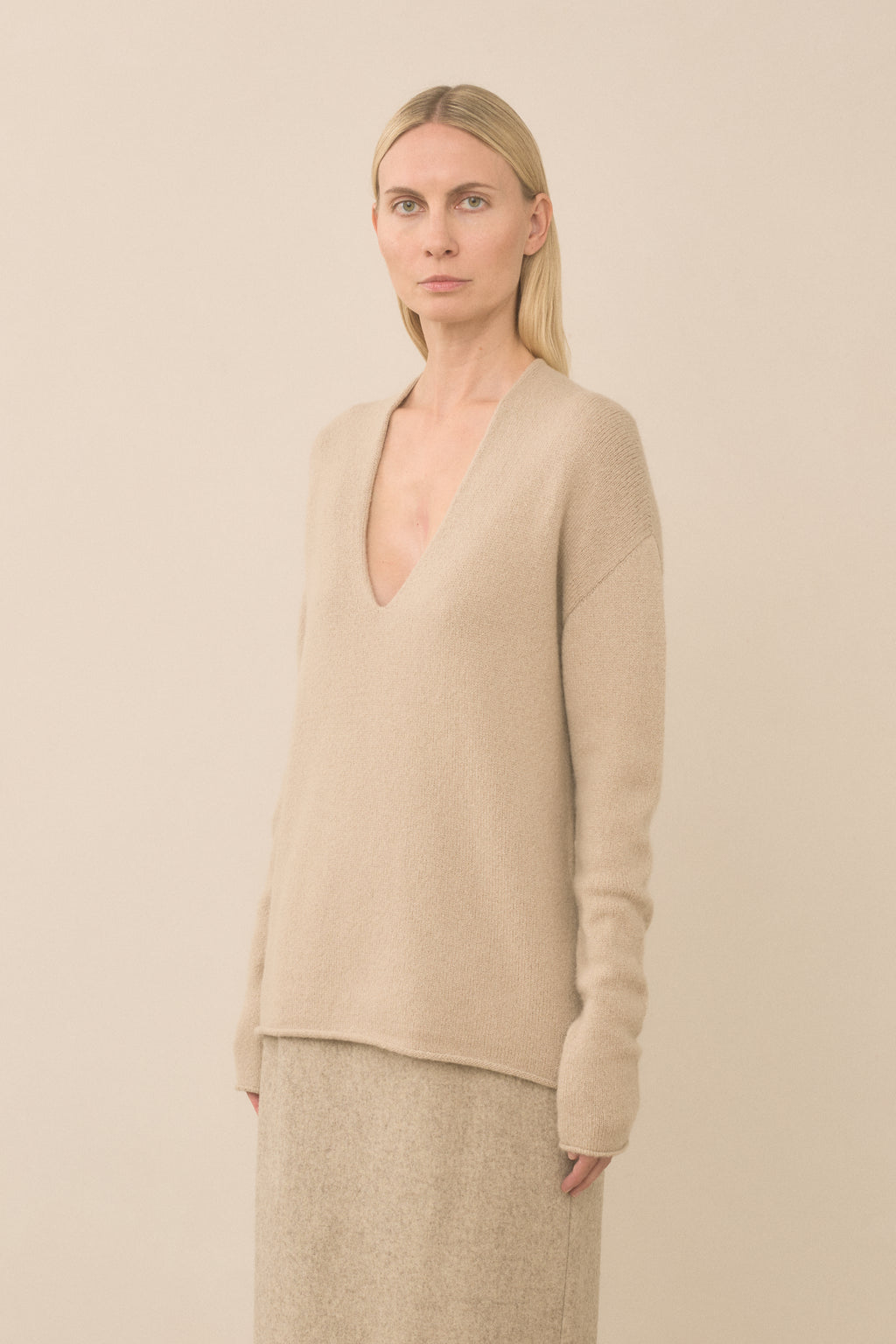 SOFT V NECK