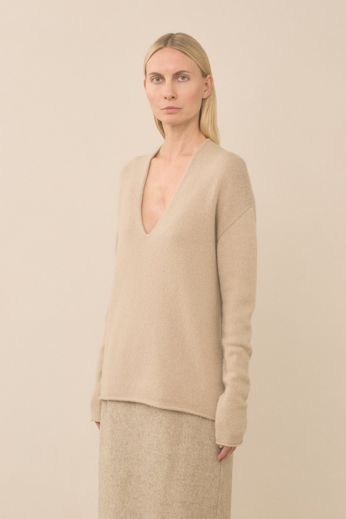 SOFT V NECK