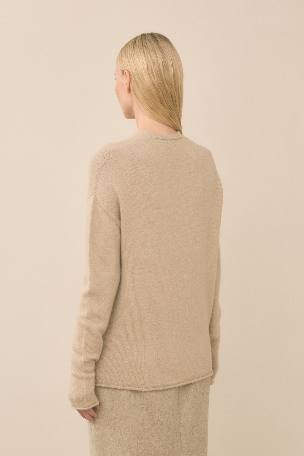 SOFT V NECK