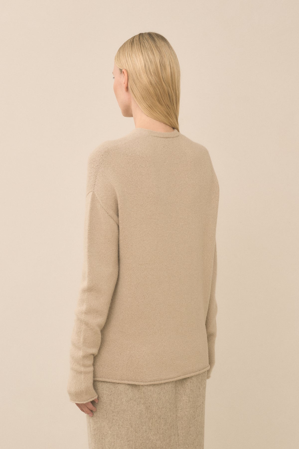 SOFT V NECK
