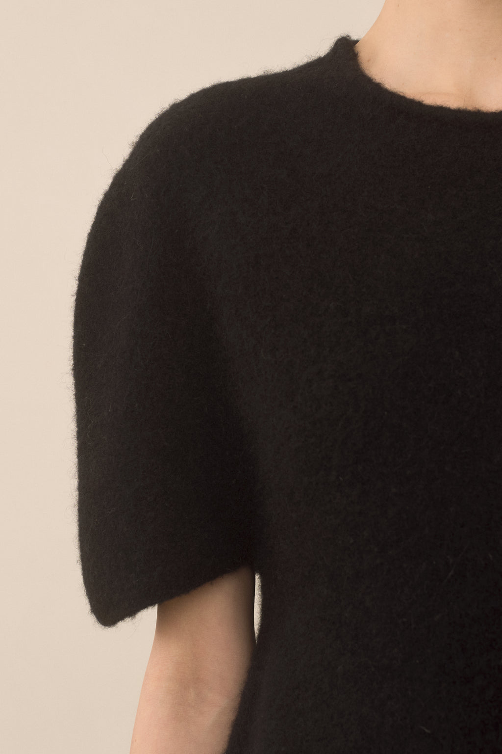 FELT CAPE CREWNECK