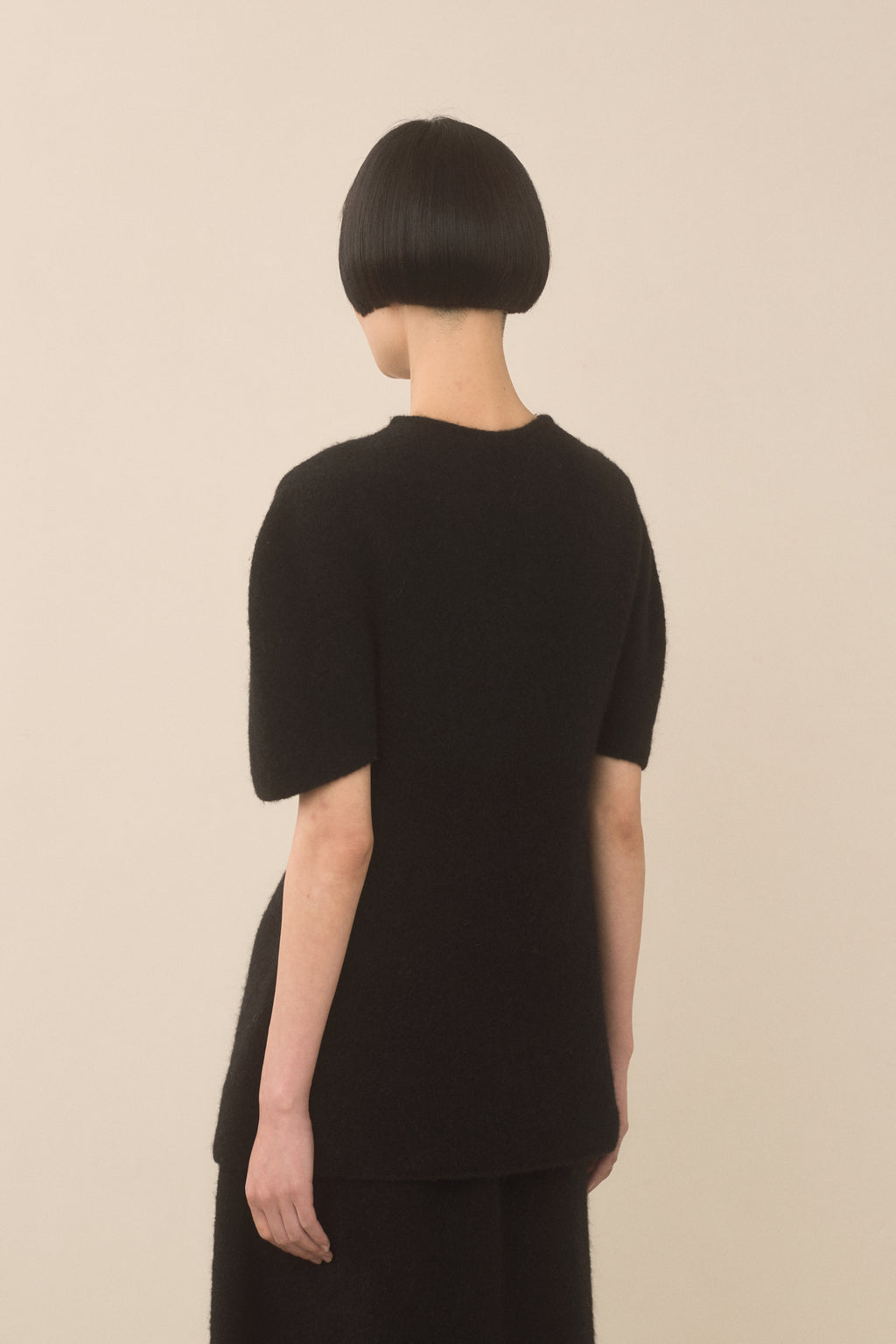 FELT CAPE CREWNECK