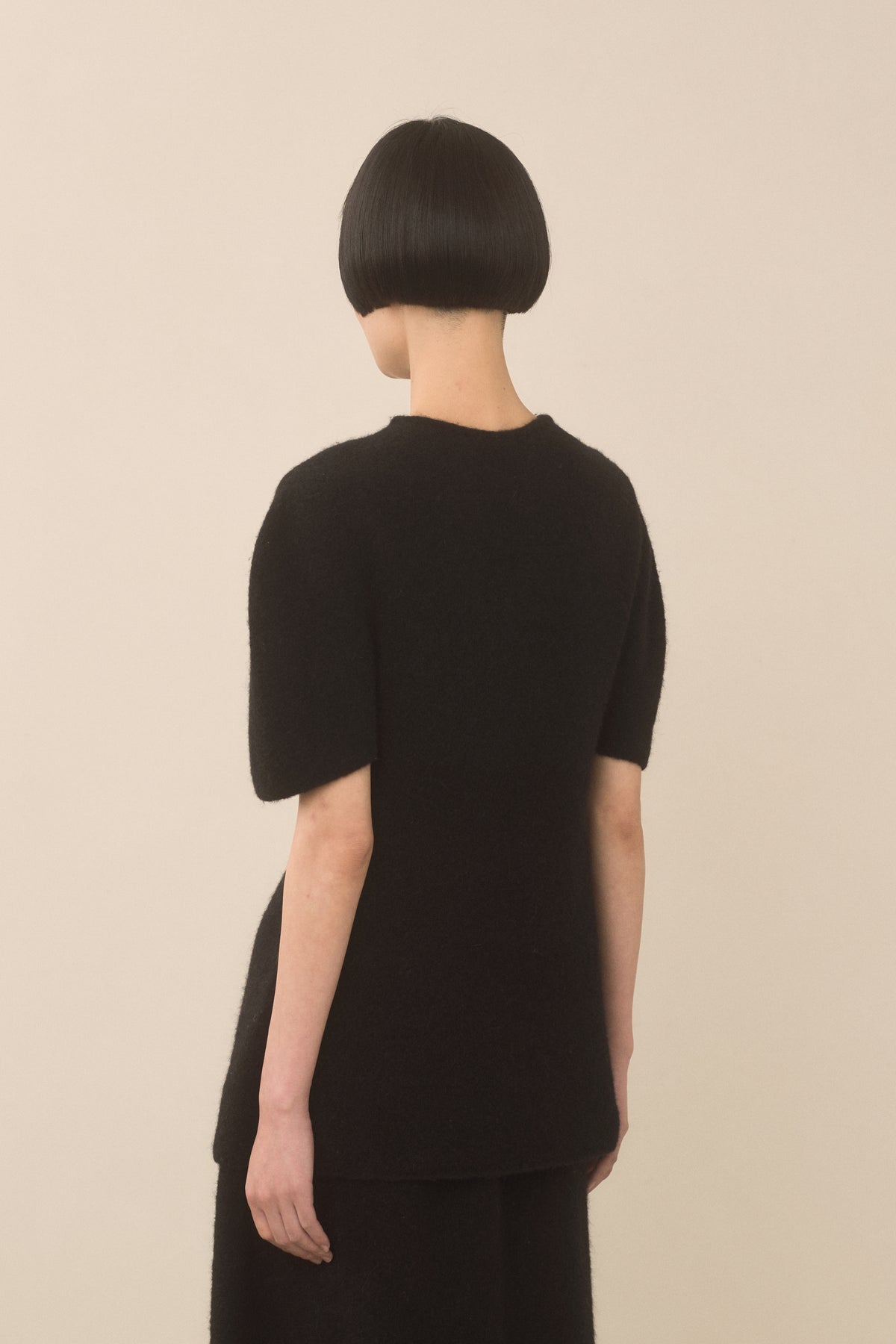 FELT CAPE CREWNECK
