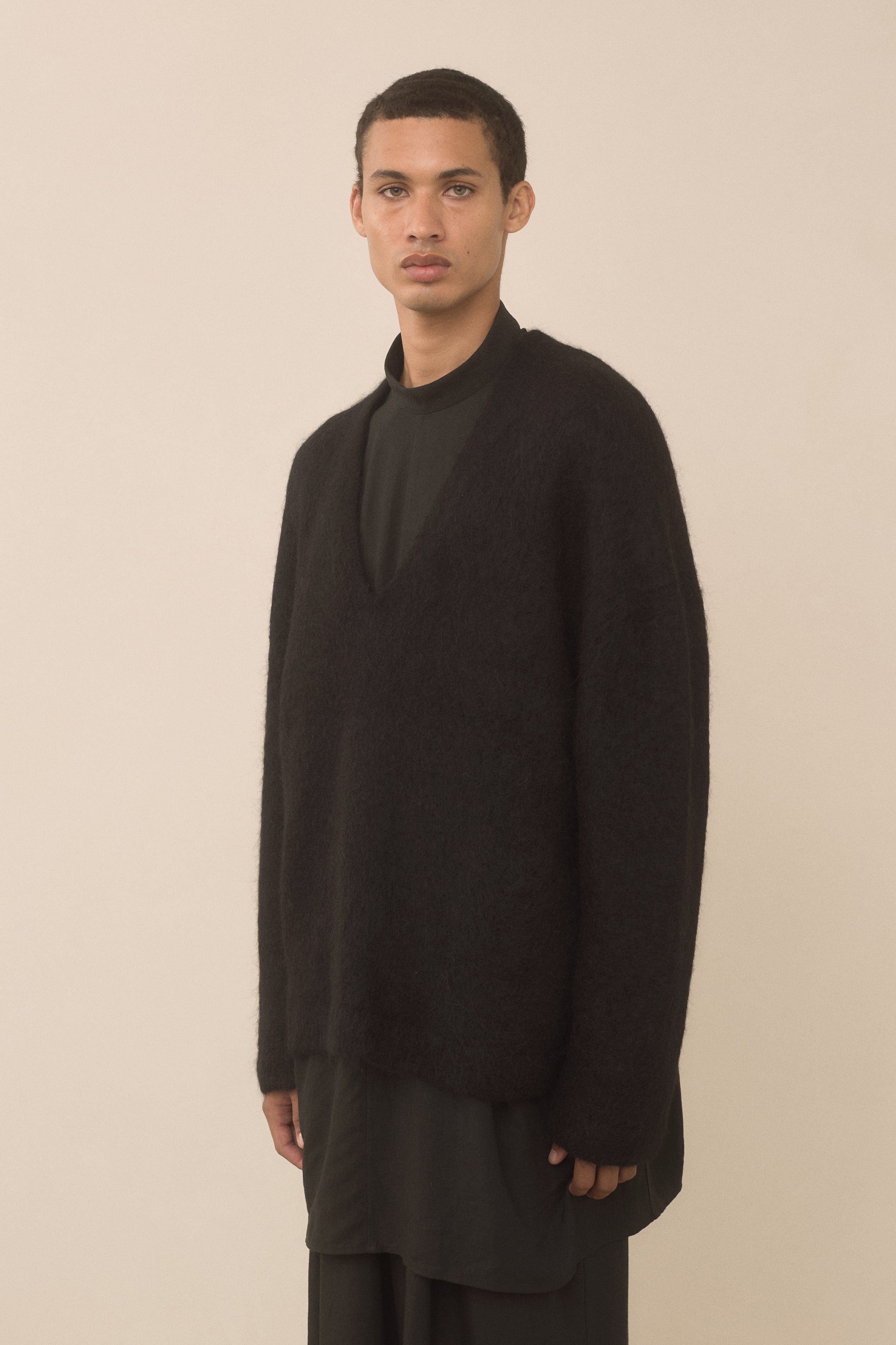 BRUSHED V NECK