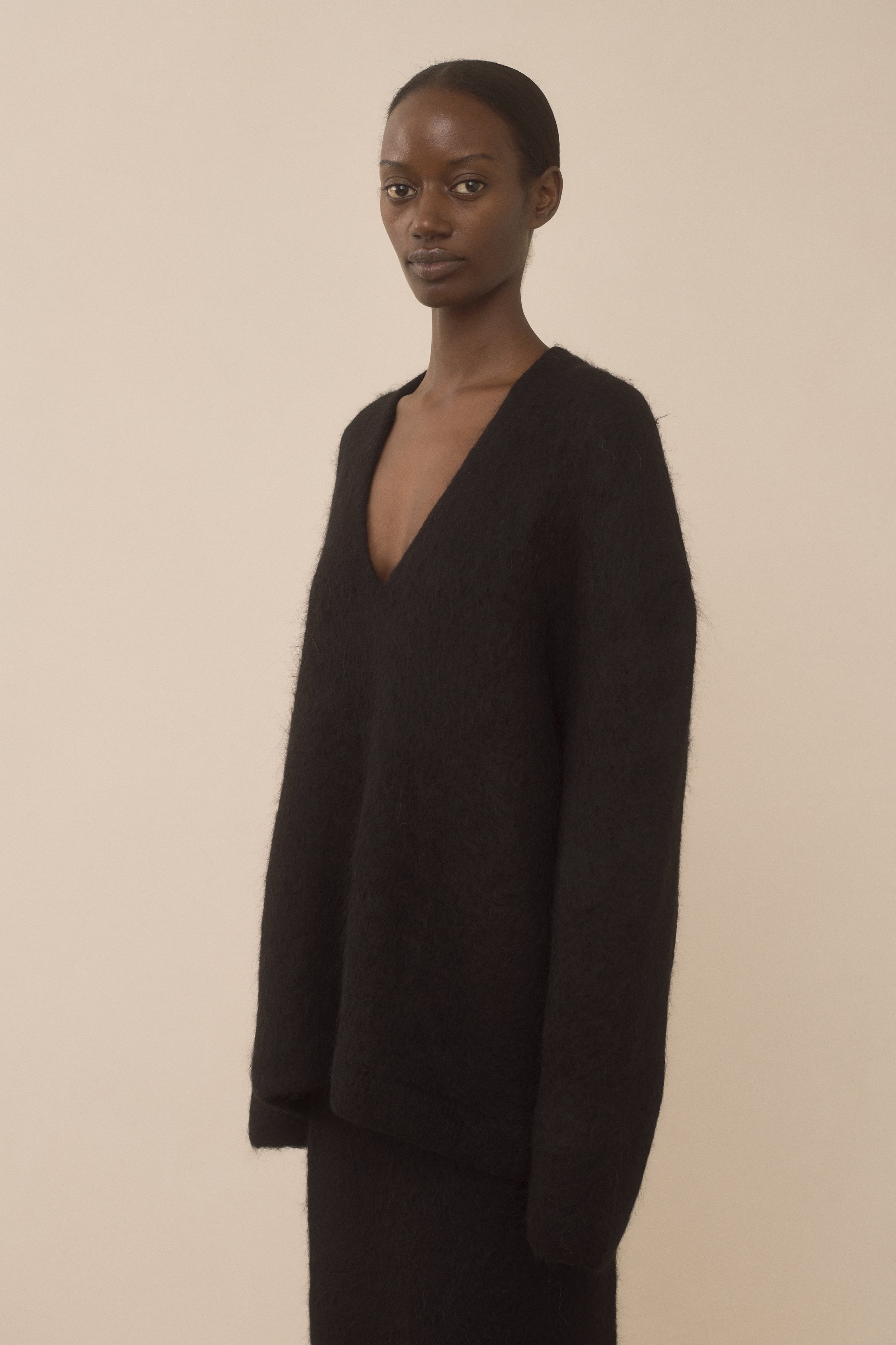 BRUSHED V NECK