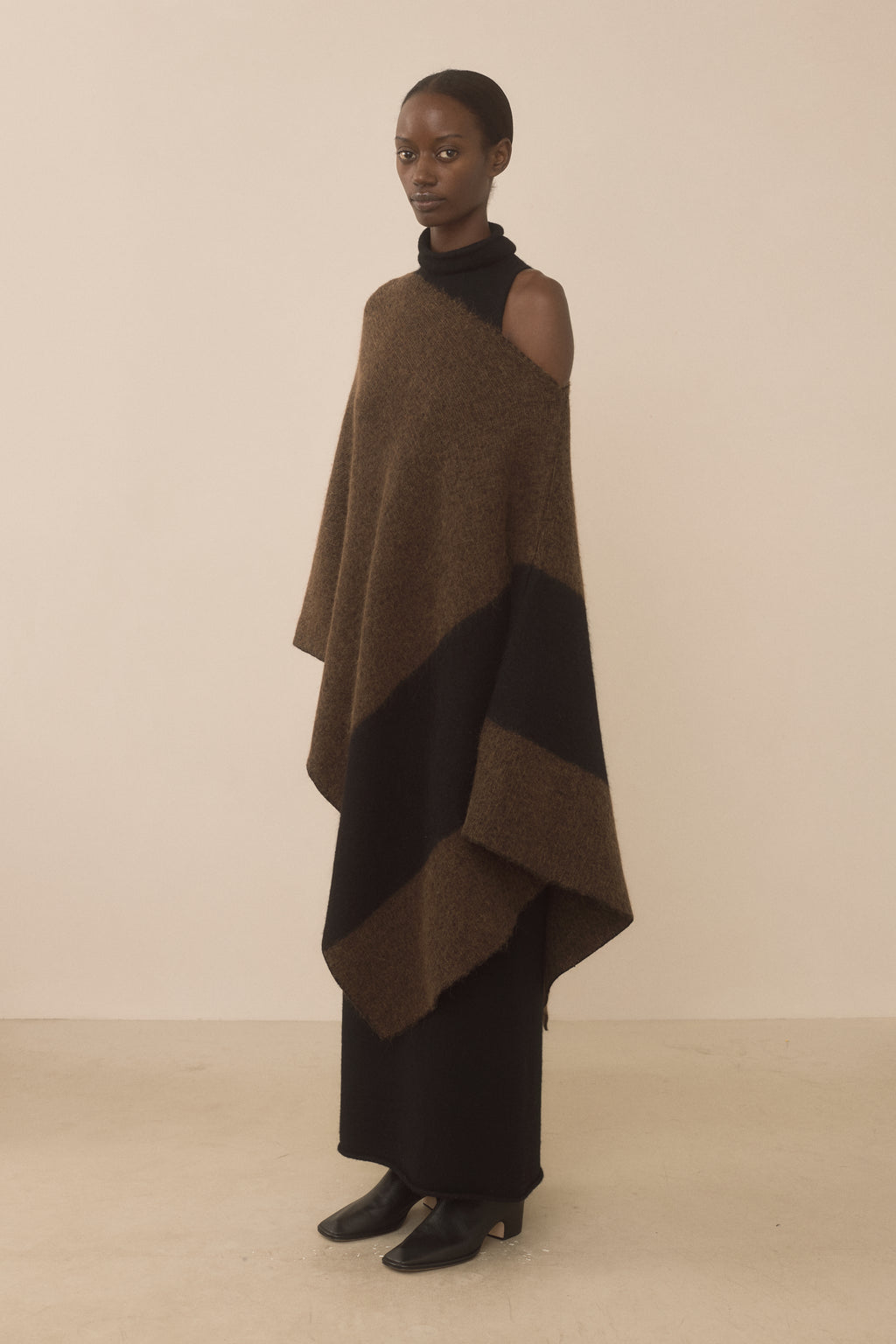 BLOCK PONCHO