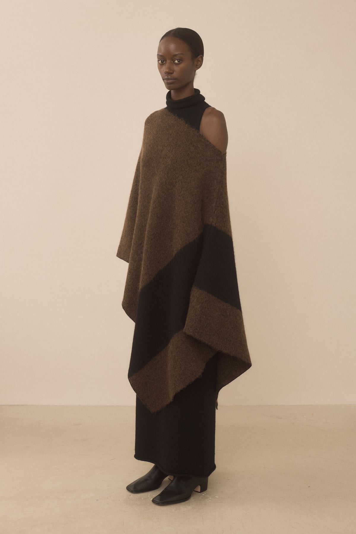 BLOCK PONCHO