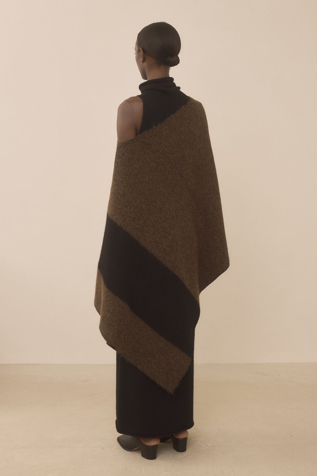 BLOCK PONCHO