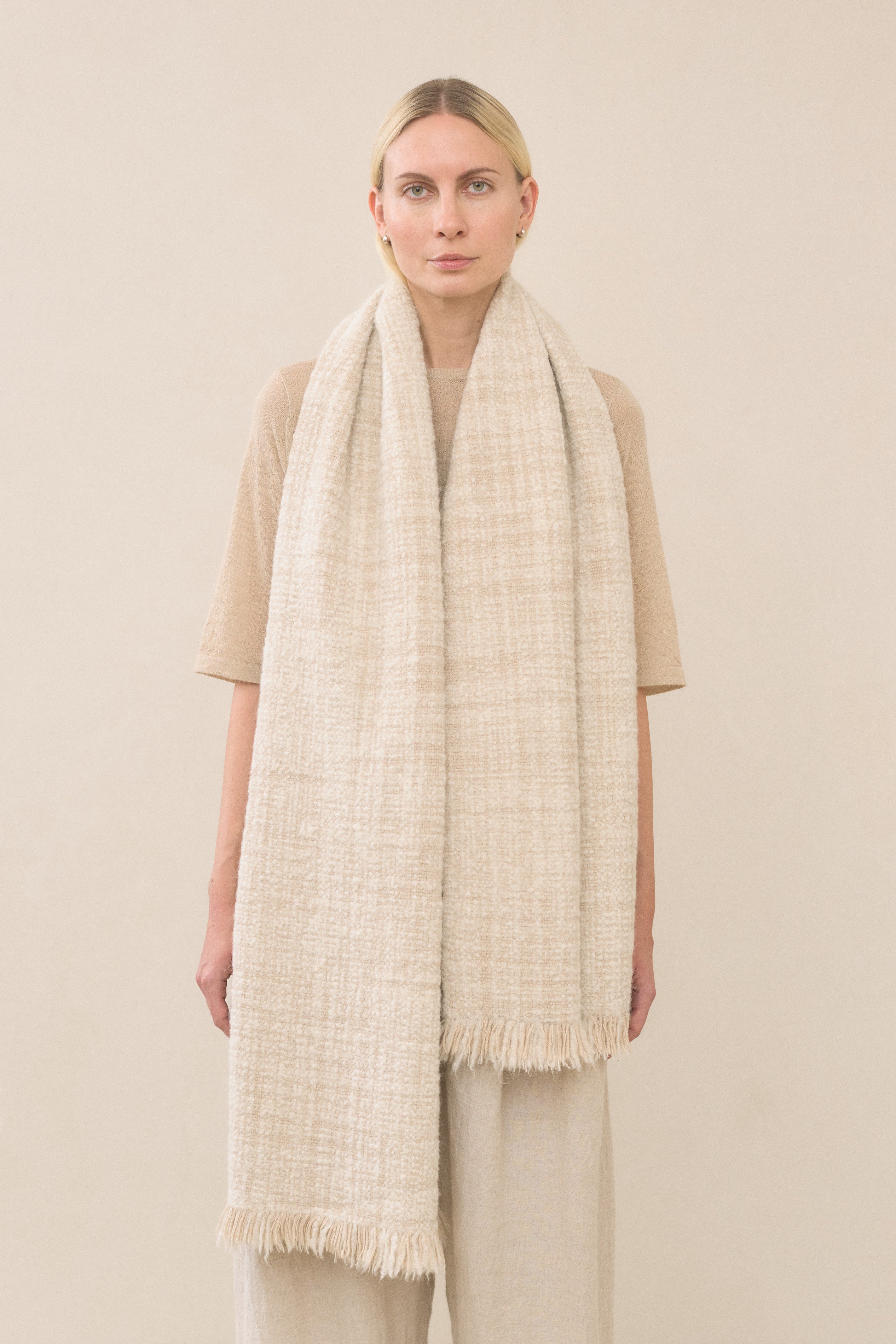 HANDWOVEN FADE WRAP