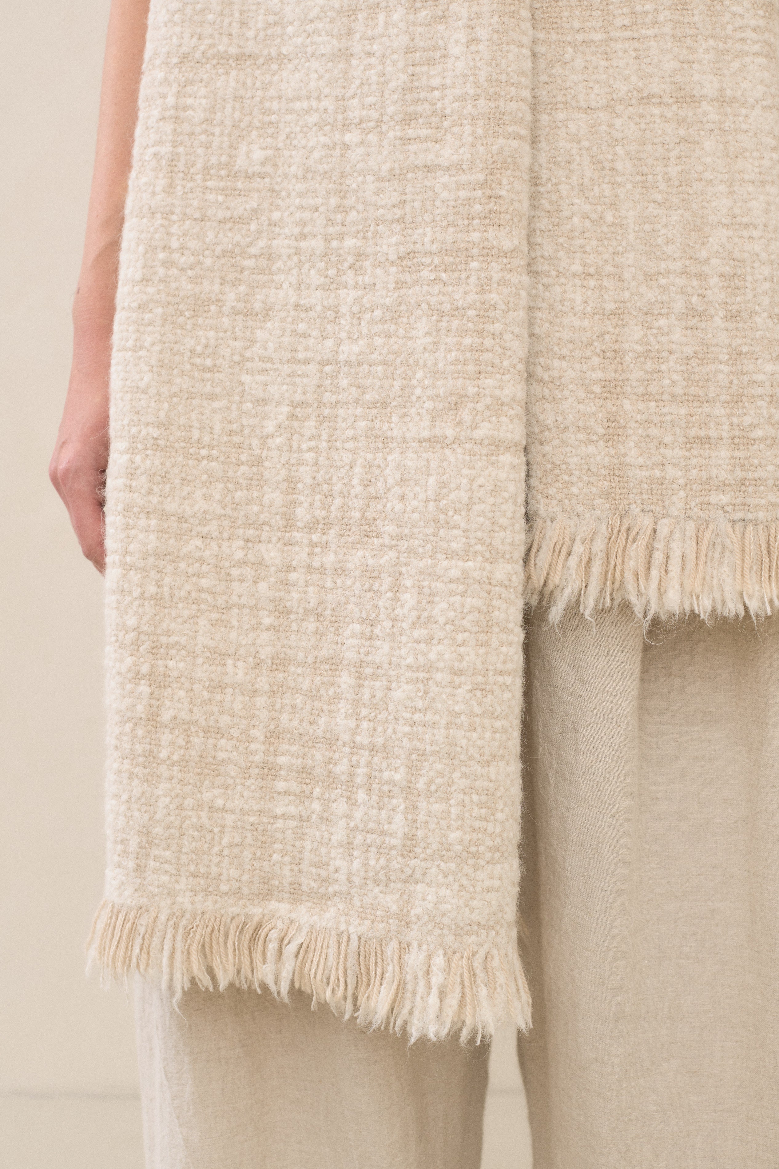 HANDWOVEN FADE WRAP
