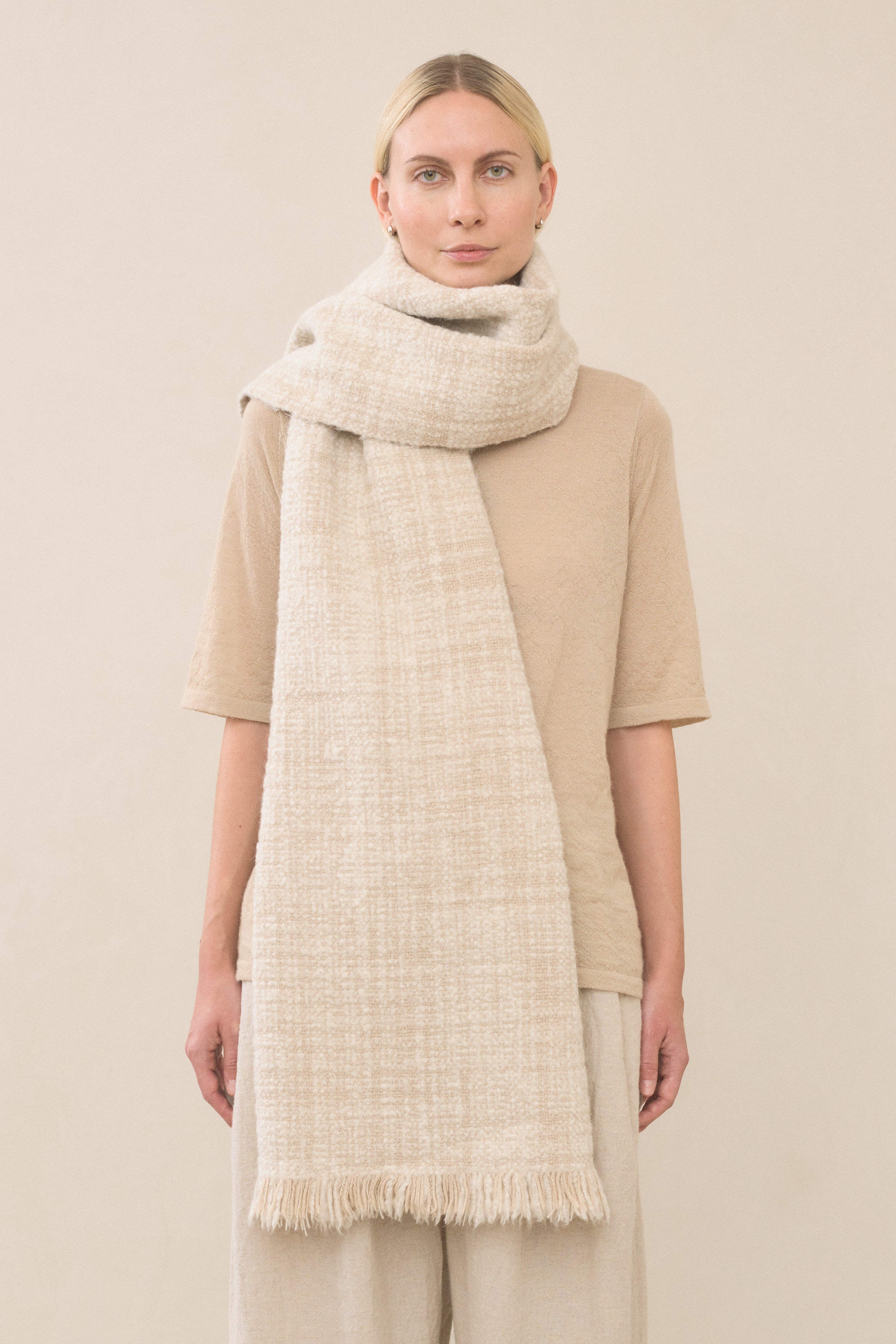 HANDWOVEN FADE WRAP