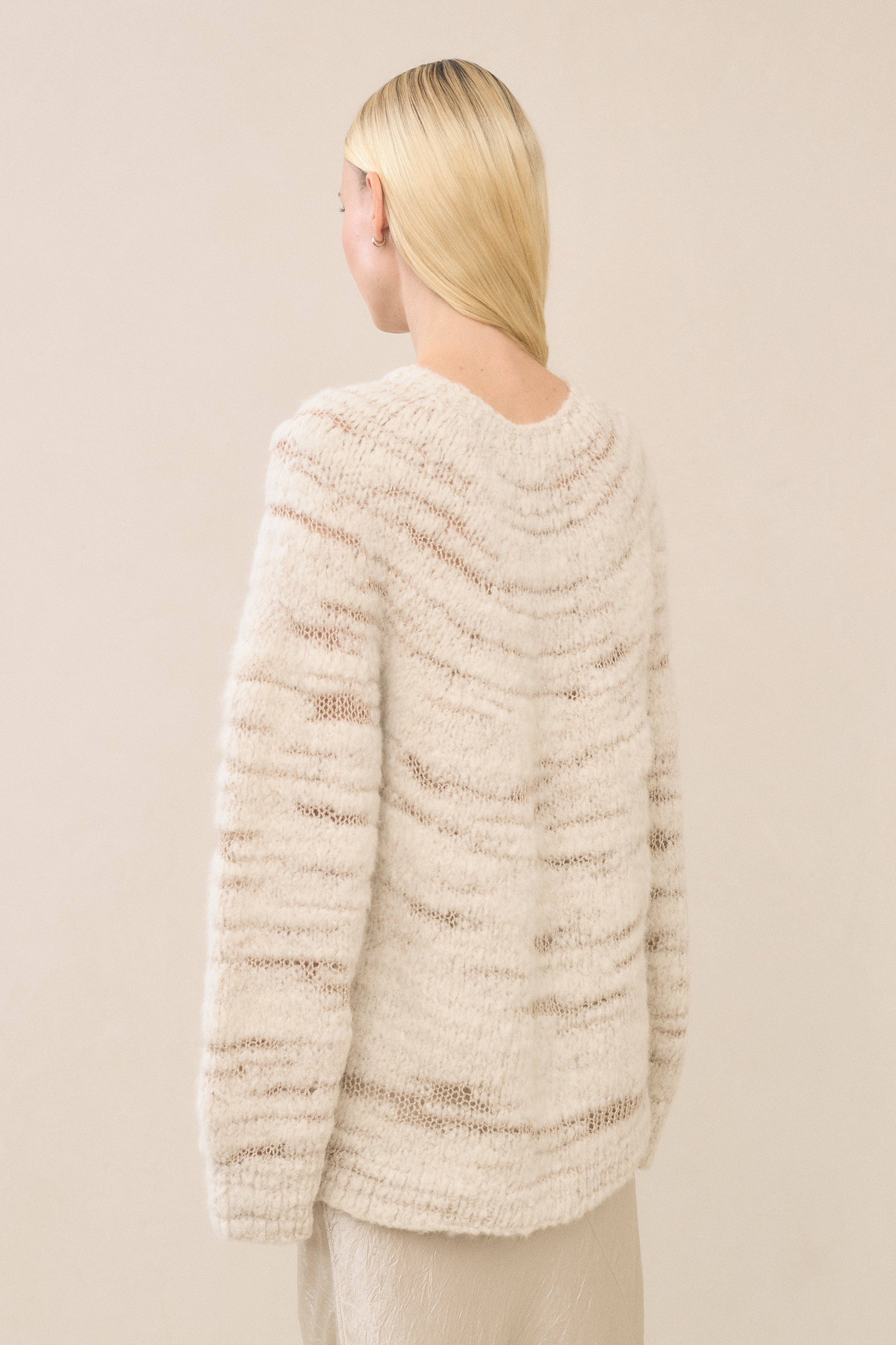 HANDKNIT THREADBARE PULLOVER