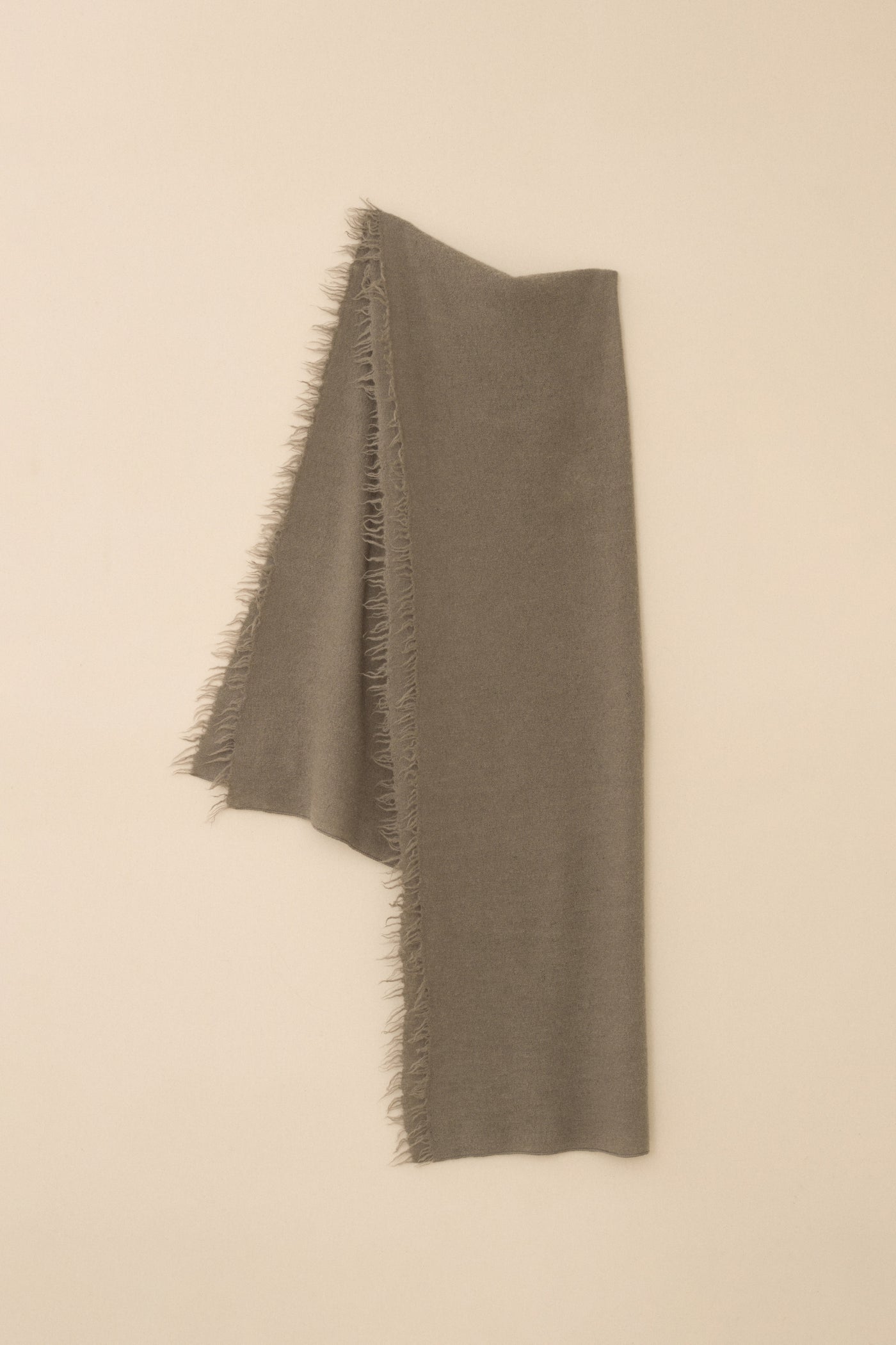 FELT FRINGE SCARF