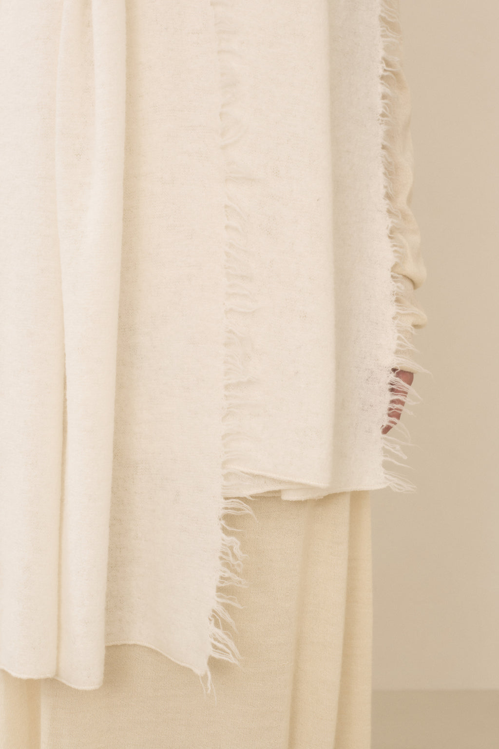 FELT FRINGE SCARF