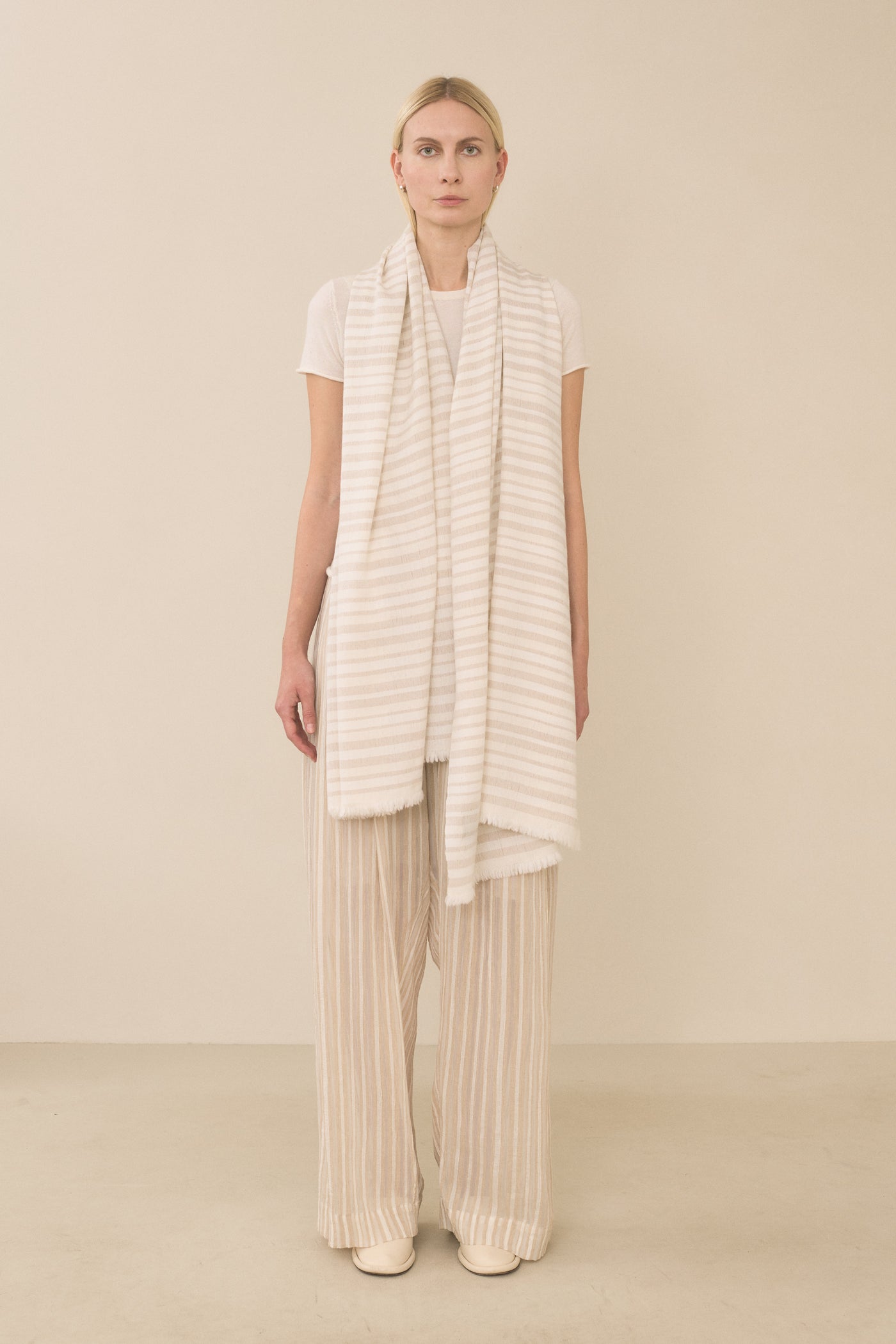 HANDWOVEN FINE LINES WRAP