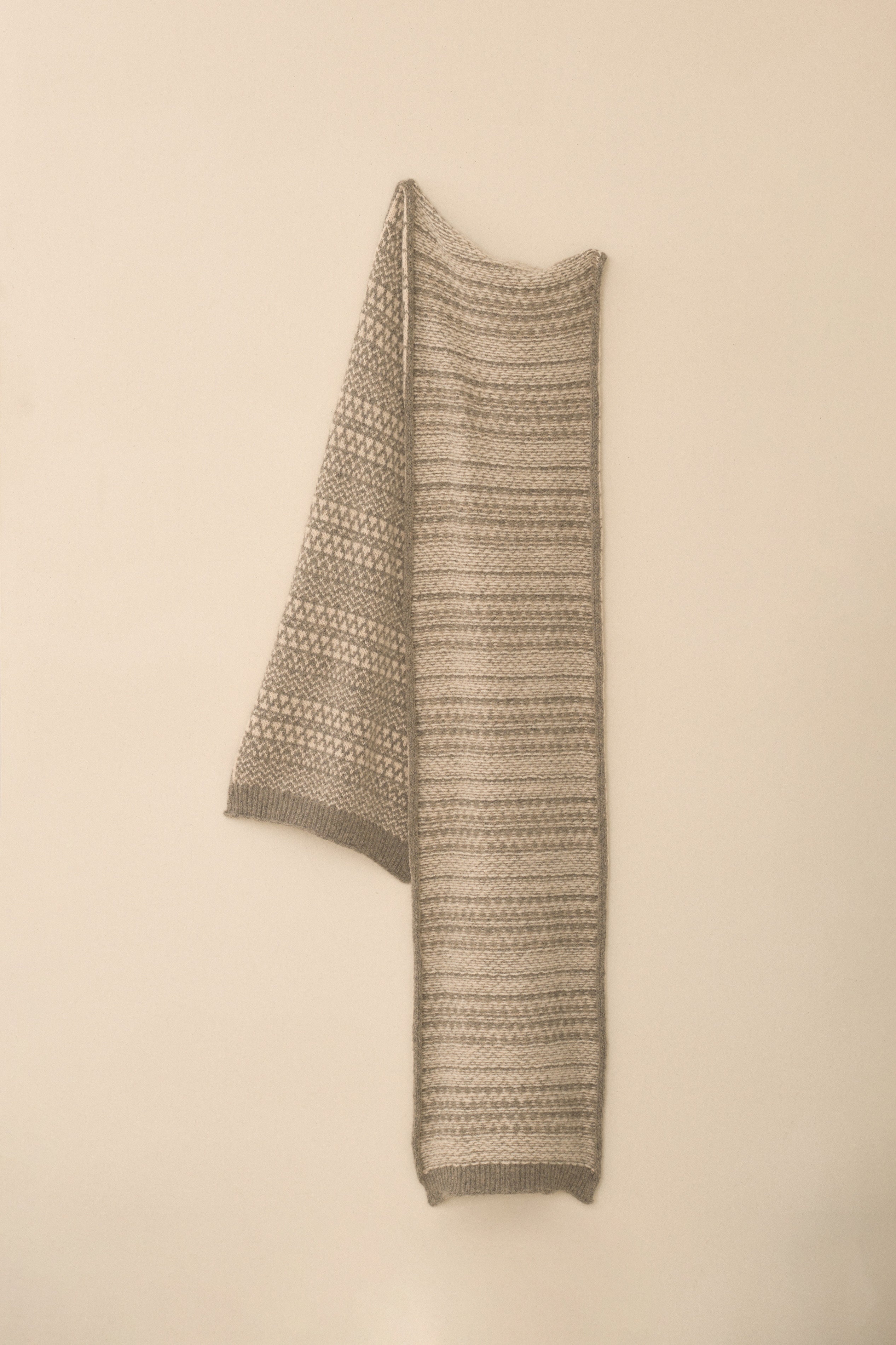 JACQUARD SCARF