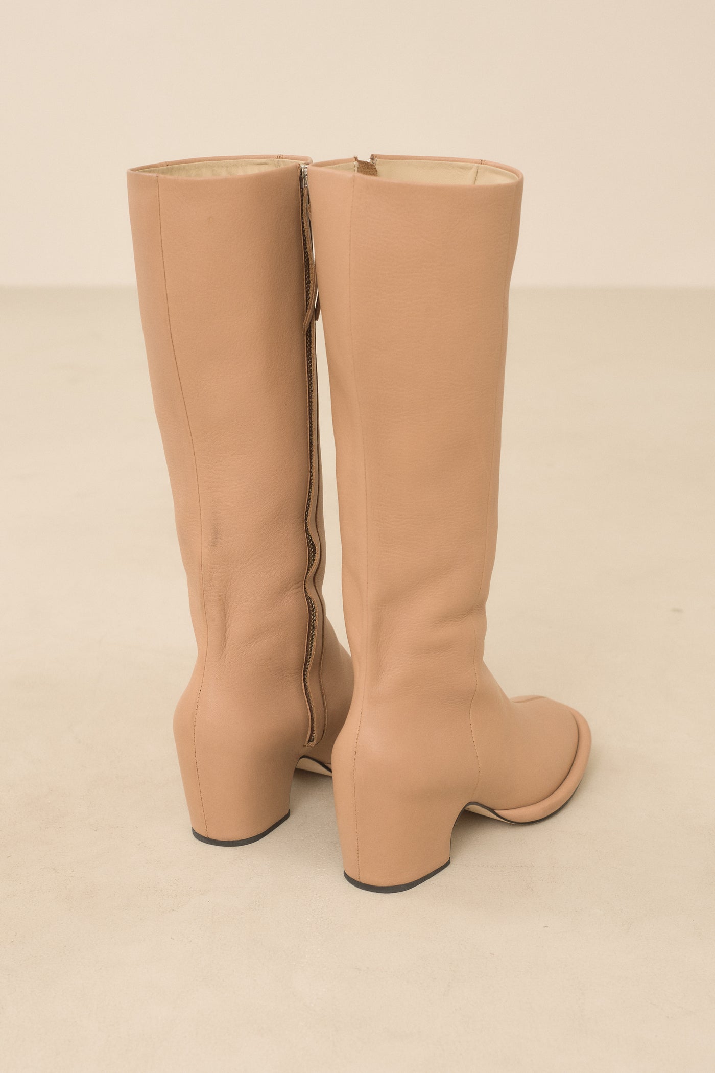 TALL ARCH BOOT