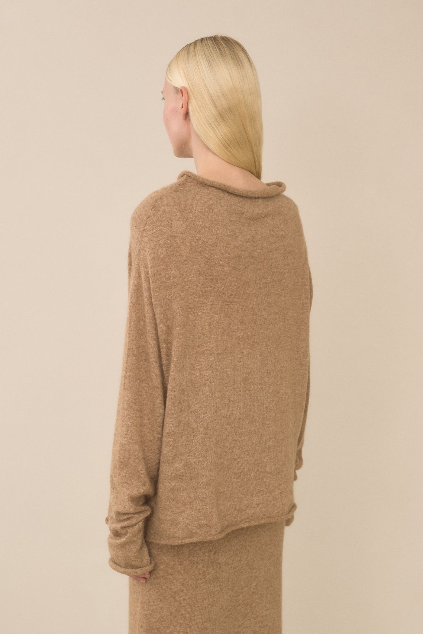 SHOULDER BOATNECK