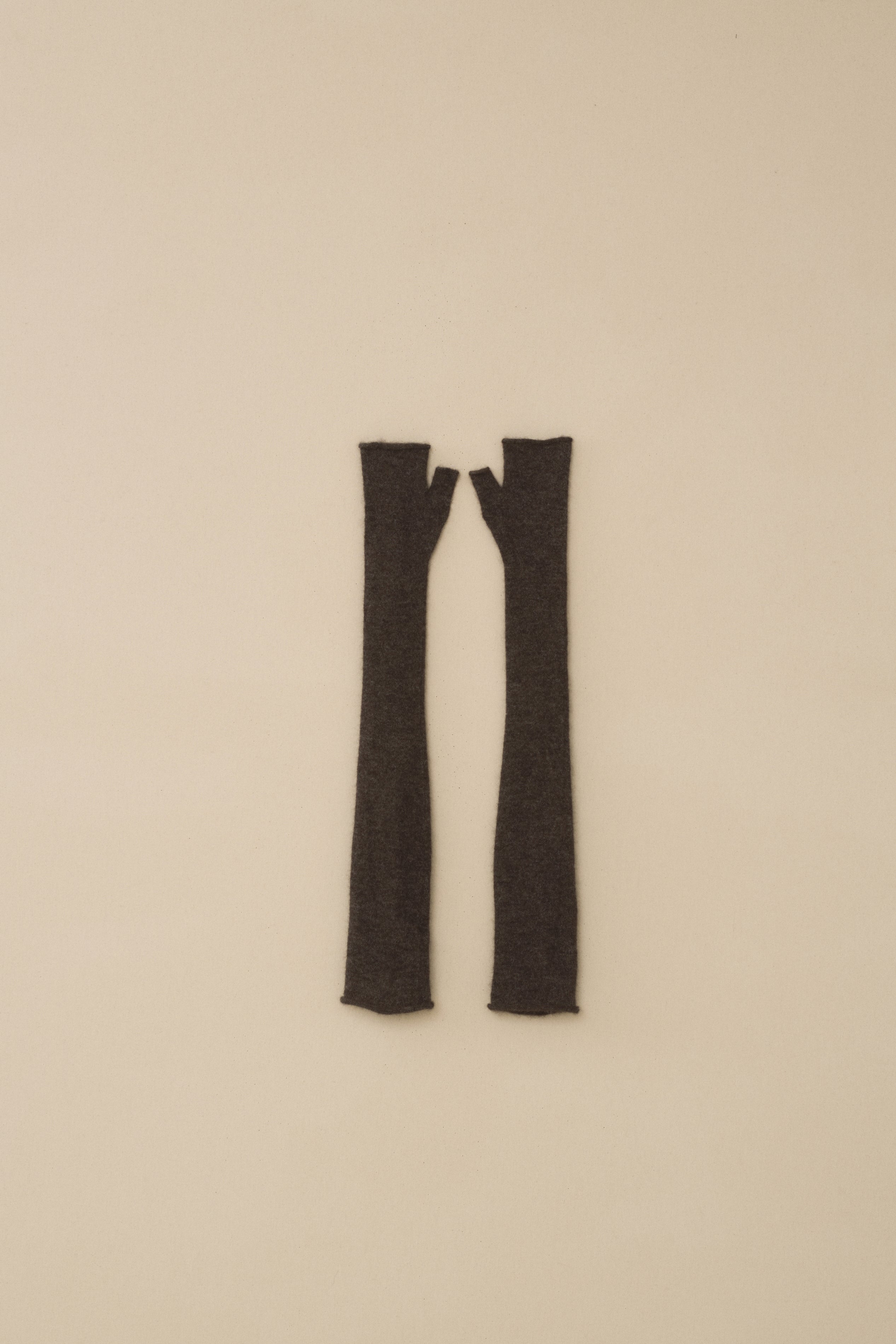 FINGERLESS GLOVE