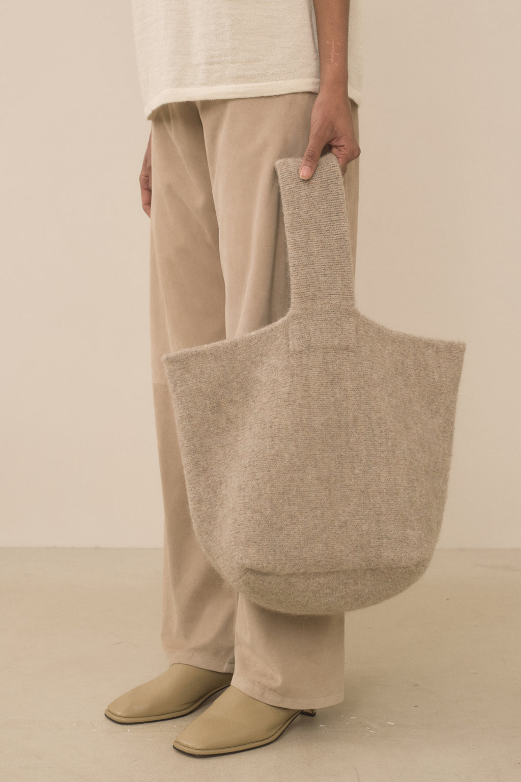 KNIT BUCKET