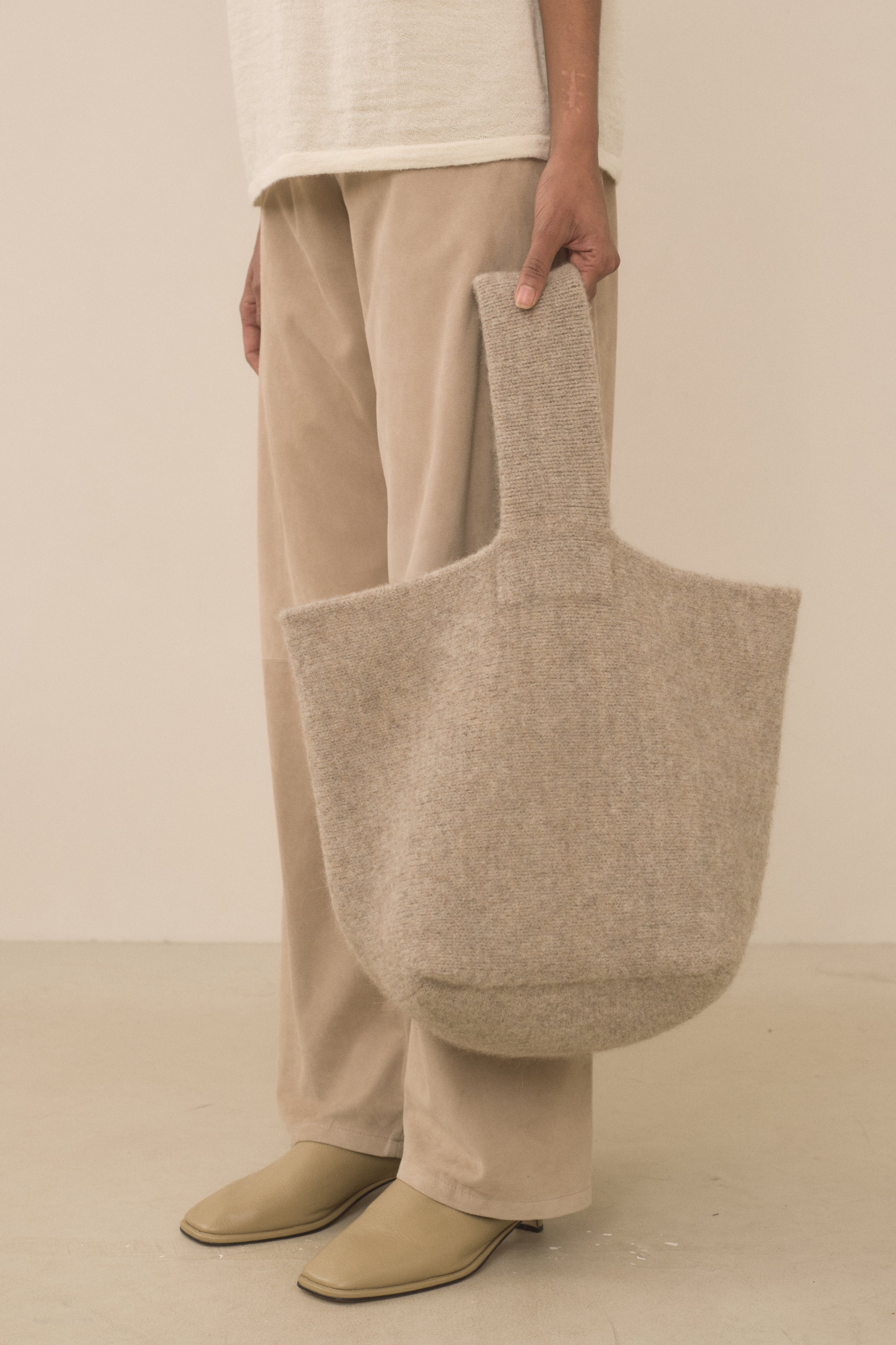 KNIT BUCKET