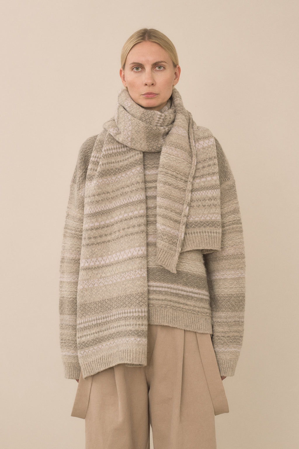 JACQUARD SCARF
