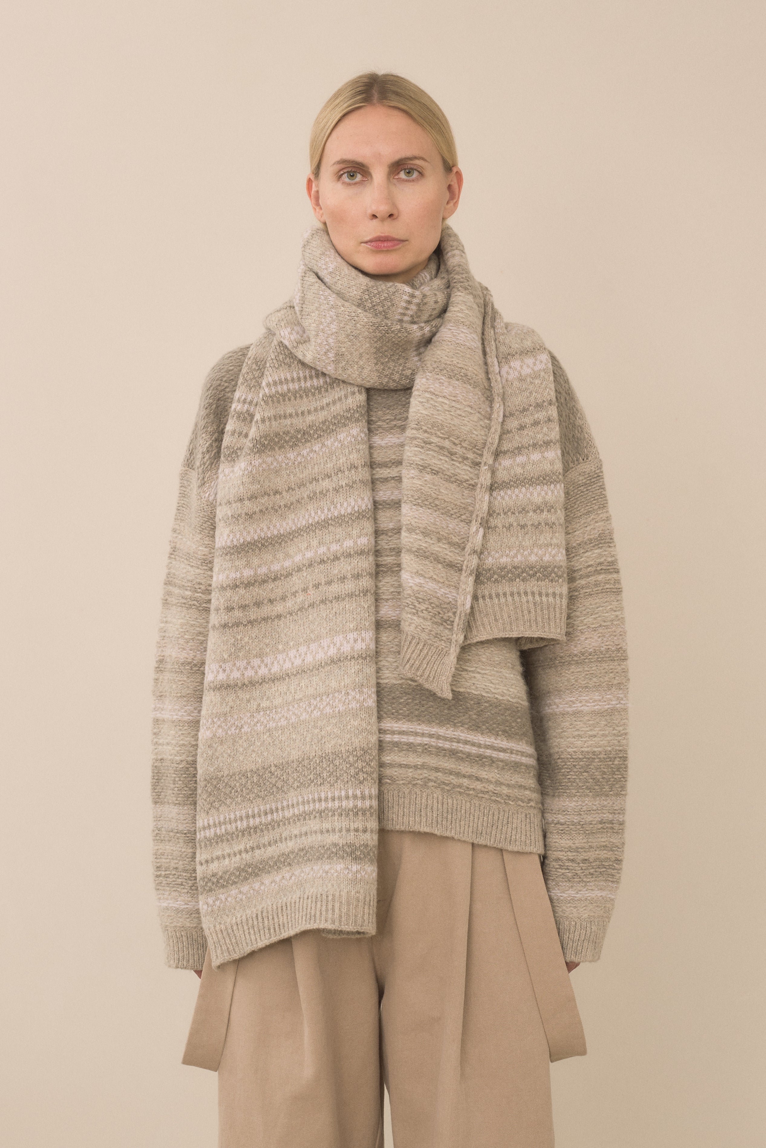 JACQUARD SCARF