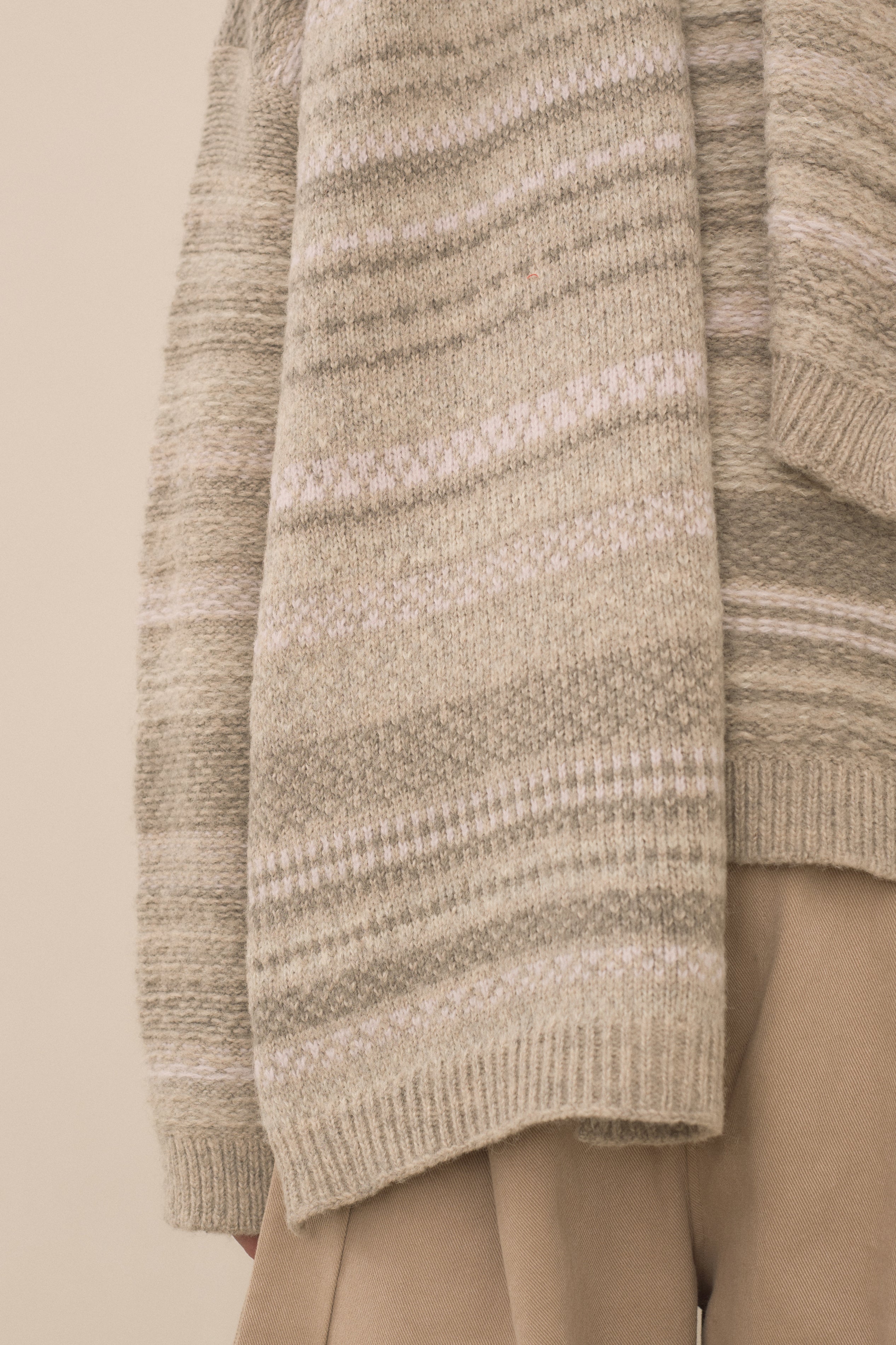JACQUARD SCARF