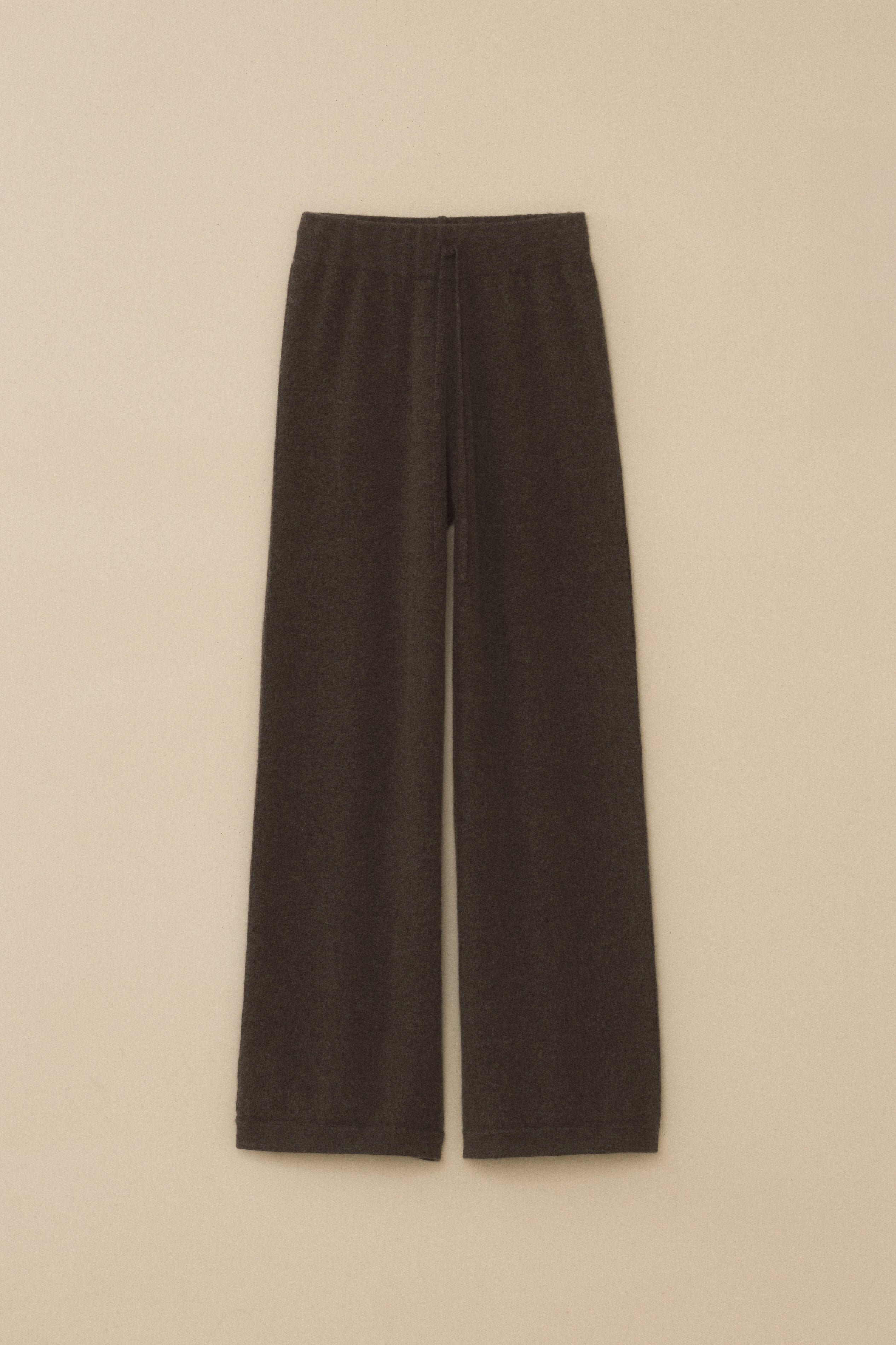 SOFT STRAIGHT PANTS