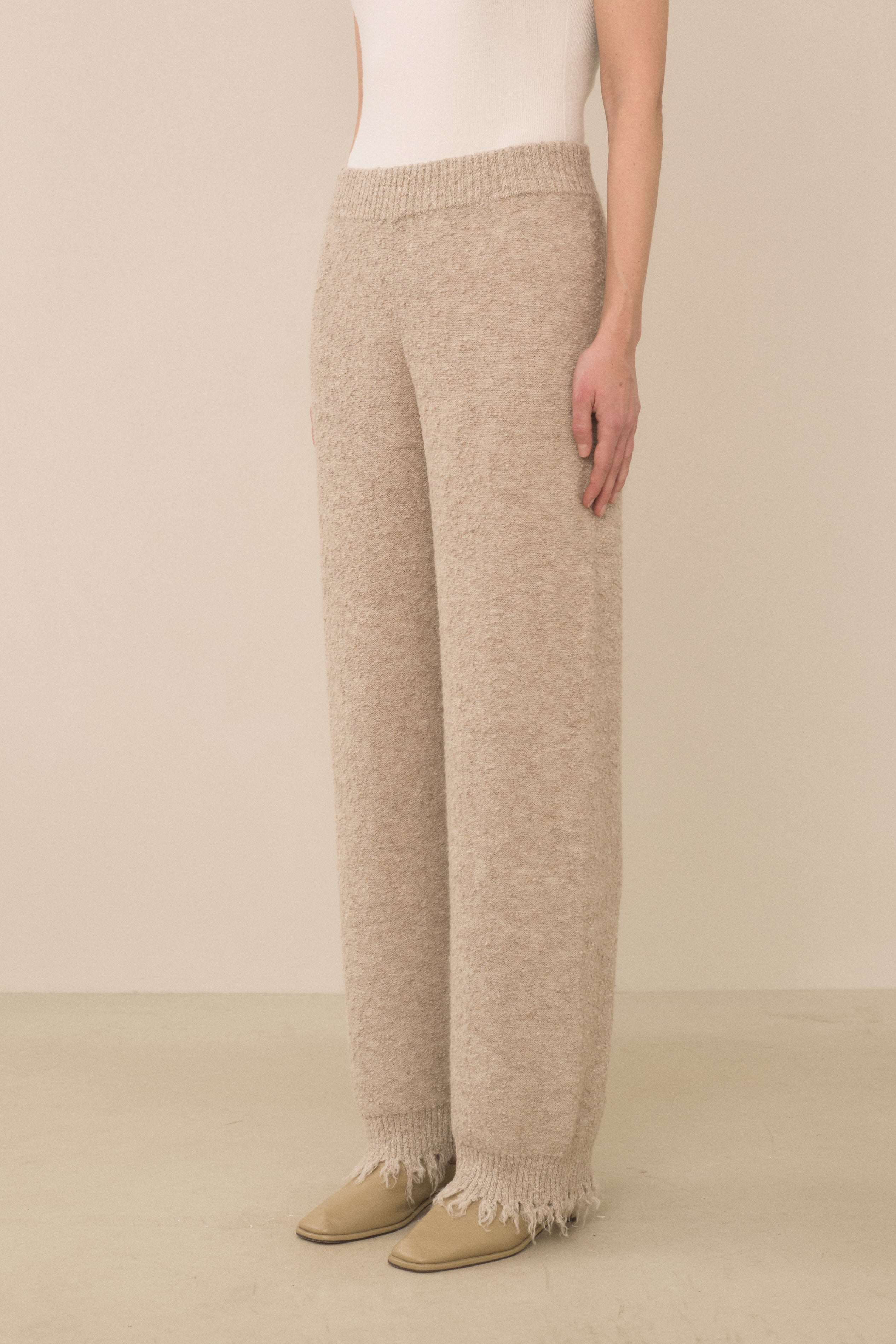FRAY PANTS