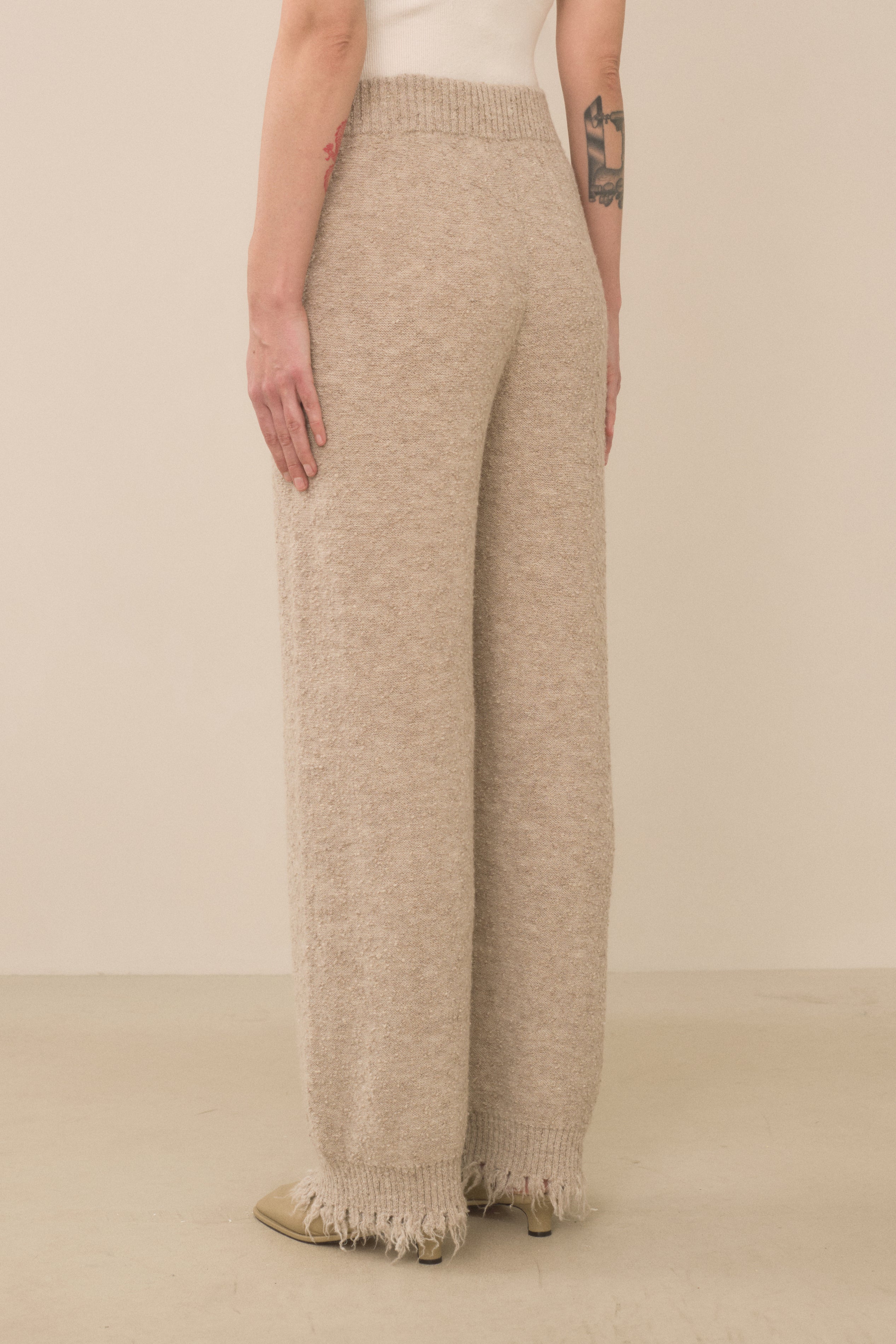 FRAY PANTS