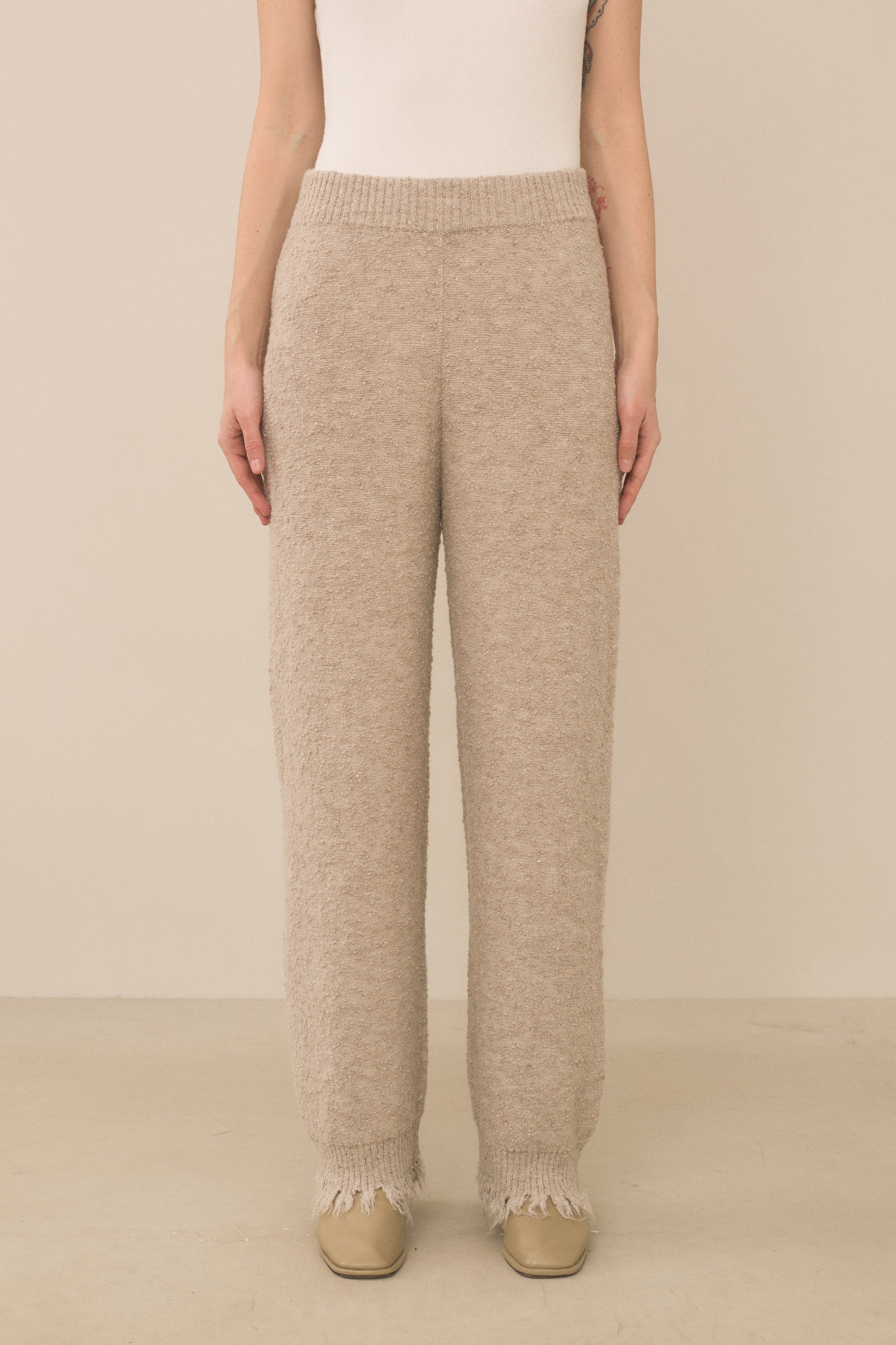 FRAY PANTS