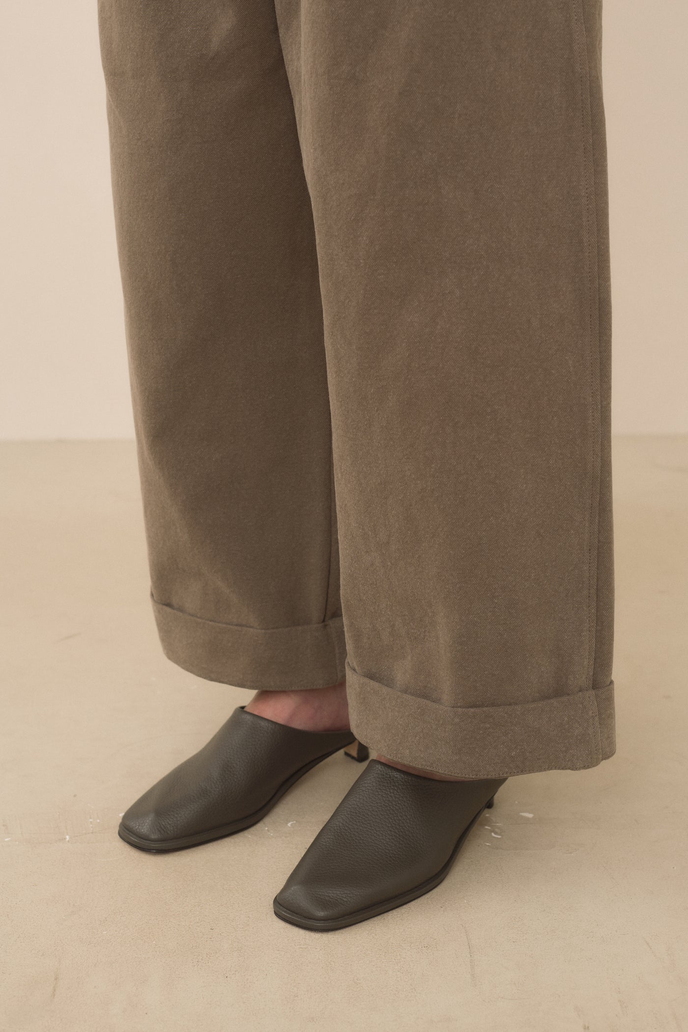 CANVAS TROUSER